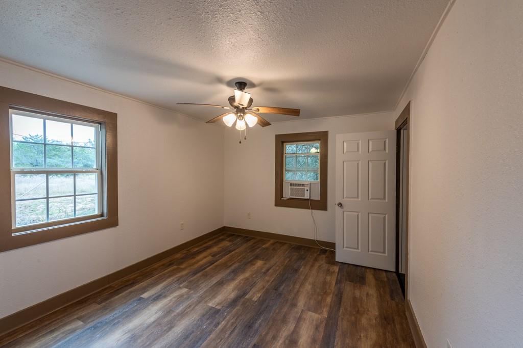 4623 County Road 444, Waelder, TX 78959