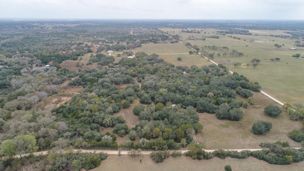 4623 County Road 444, Waelder, TX 78959