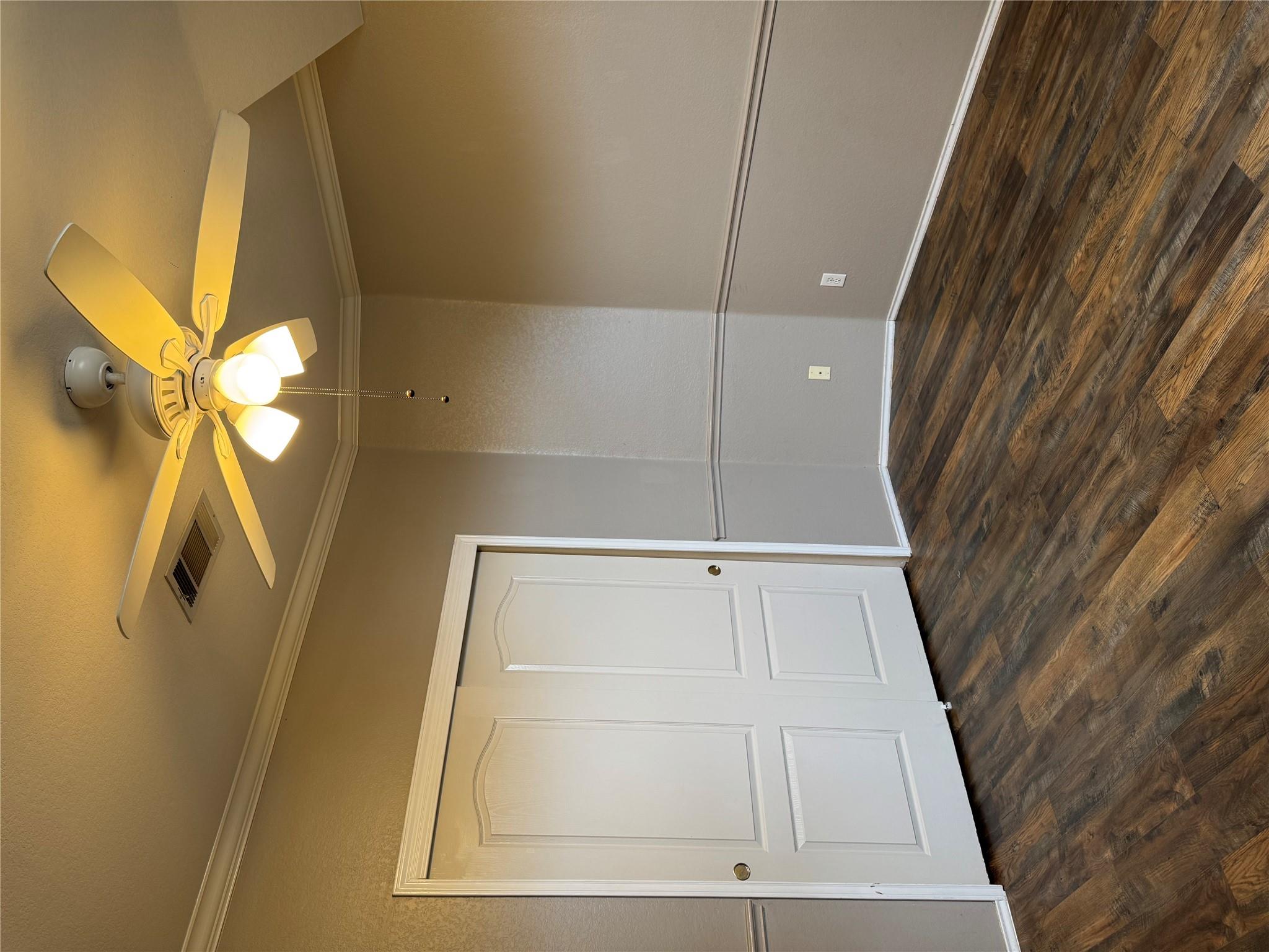 8724 Barrow Glen Loop, Austin, TX 78749