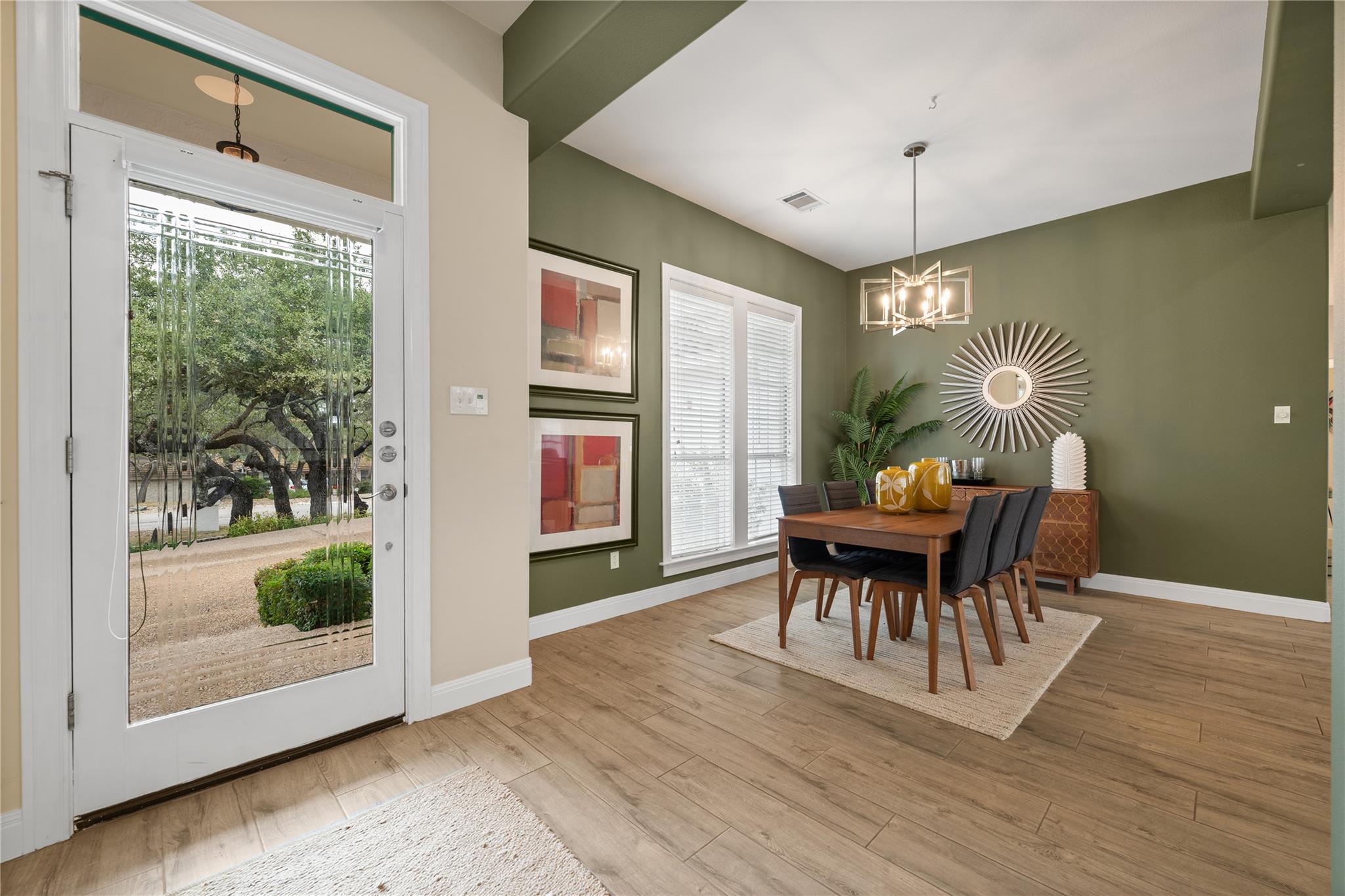 119 Crestview Dr, Lakeway, TX 78734