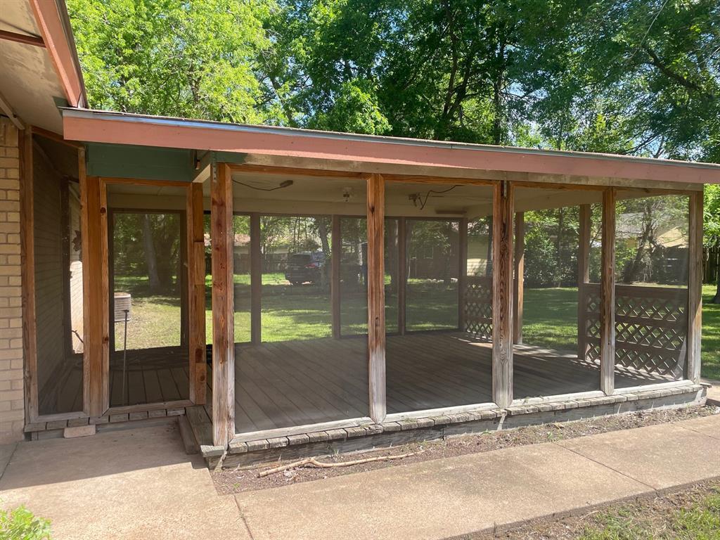 413 Magnolia St, Bastrop, TX 78602