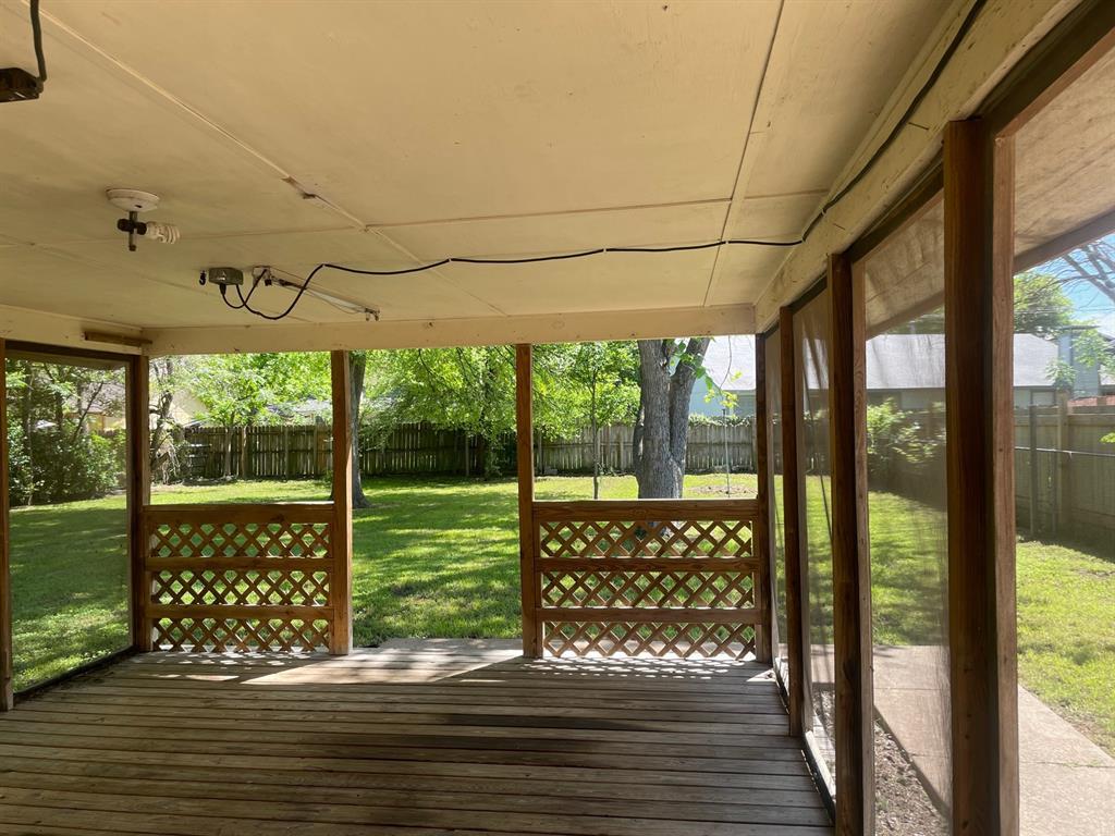 413 Magnolia St, Bastrop, TX 78602