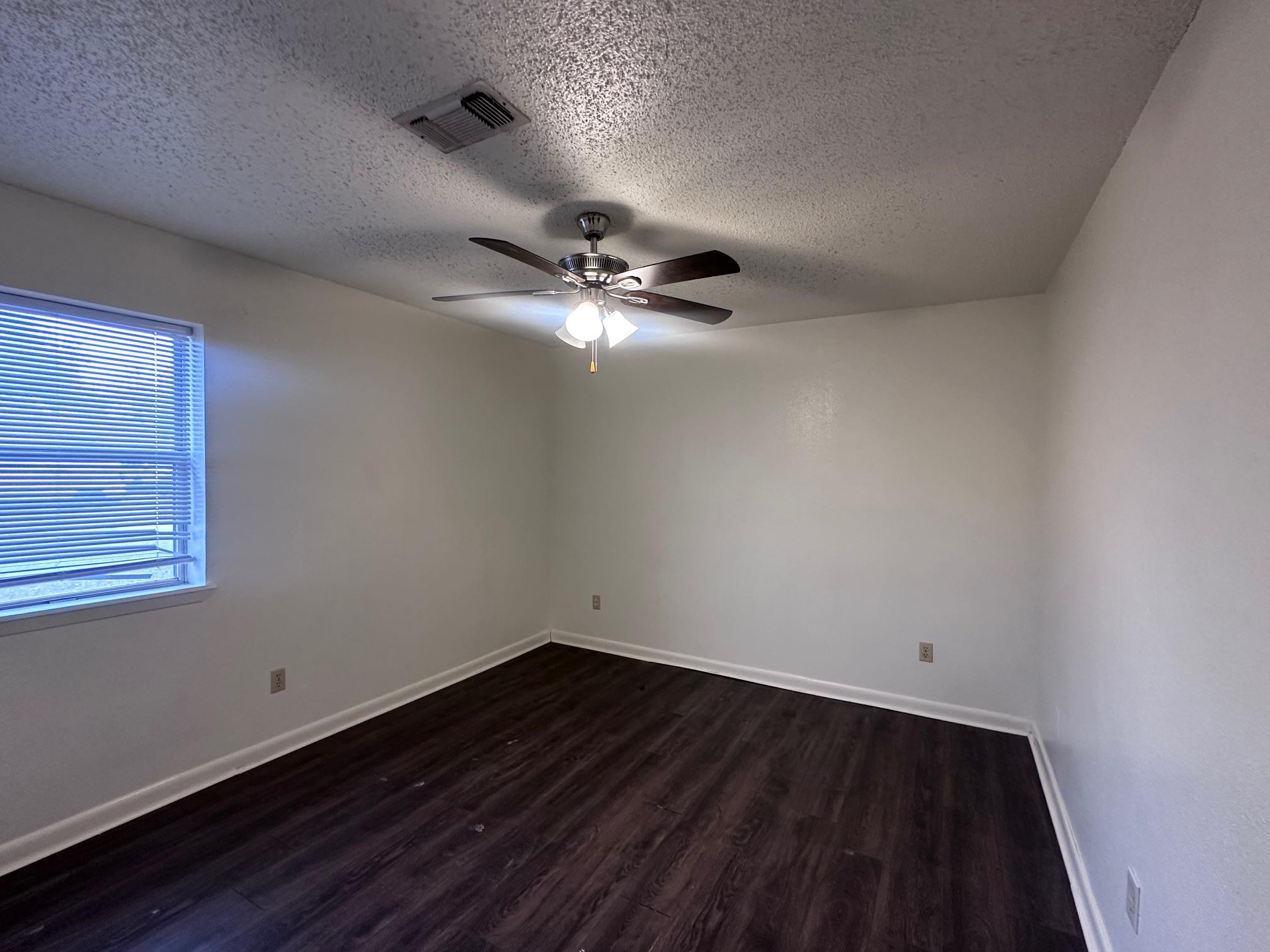 413 Magnolia St, Bastrop, TX 78602