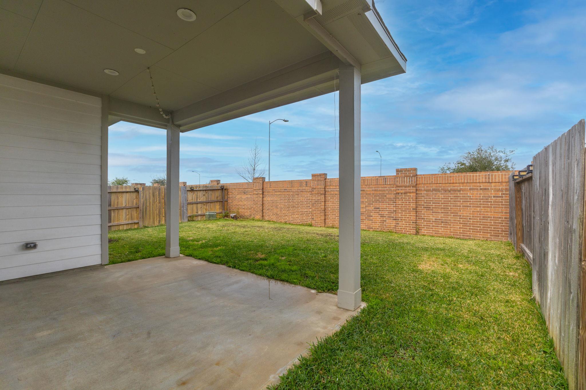 31122 Balsam Hawk Ln, Hockley, TX 77447