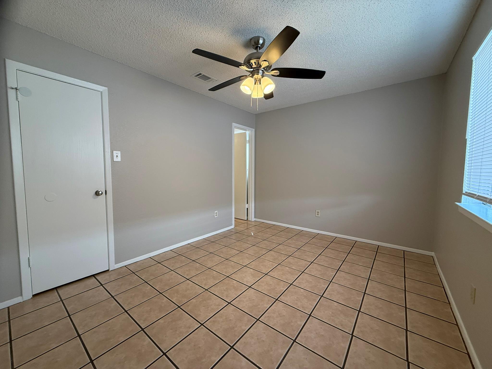 2122 Andover Dr, Round Rock, TX 78664