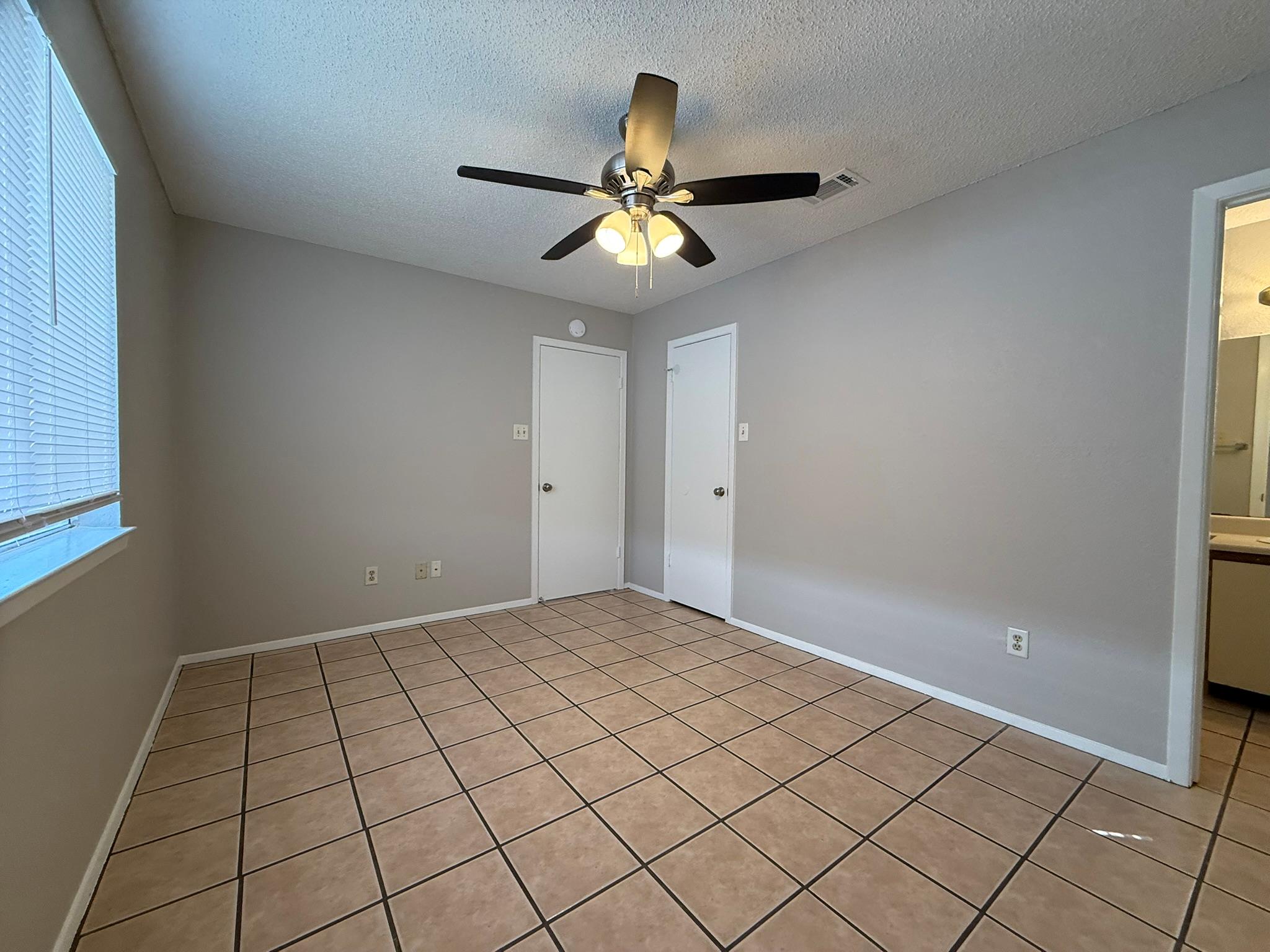 2122 Andover Dr, Round Rock, TX 78664