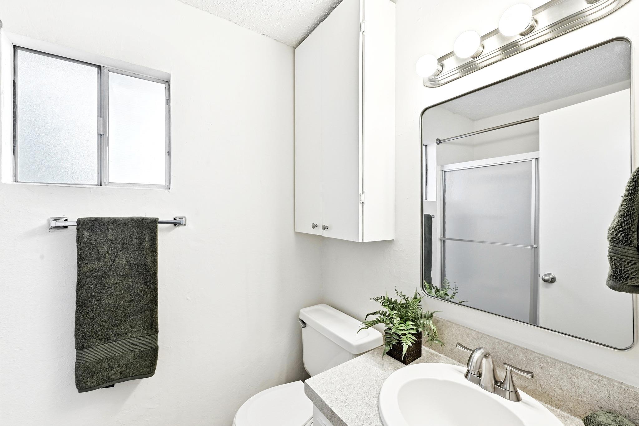 8204 EXMOOR Dr, Austin, TX 78757