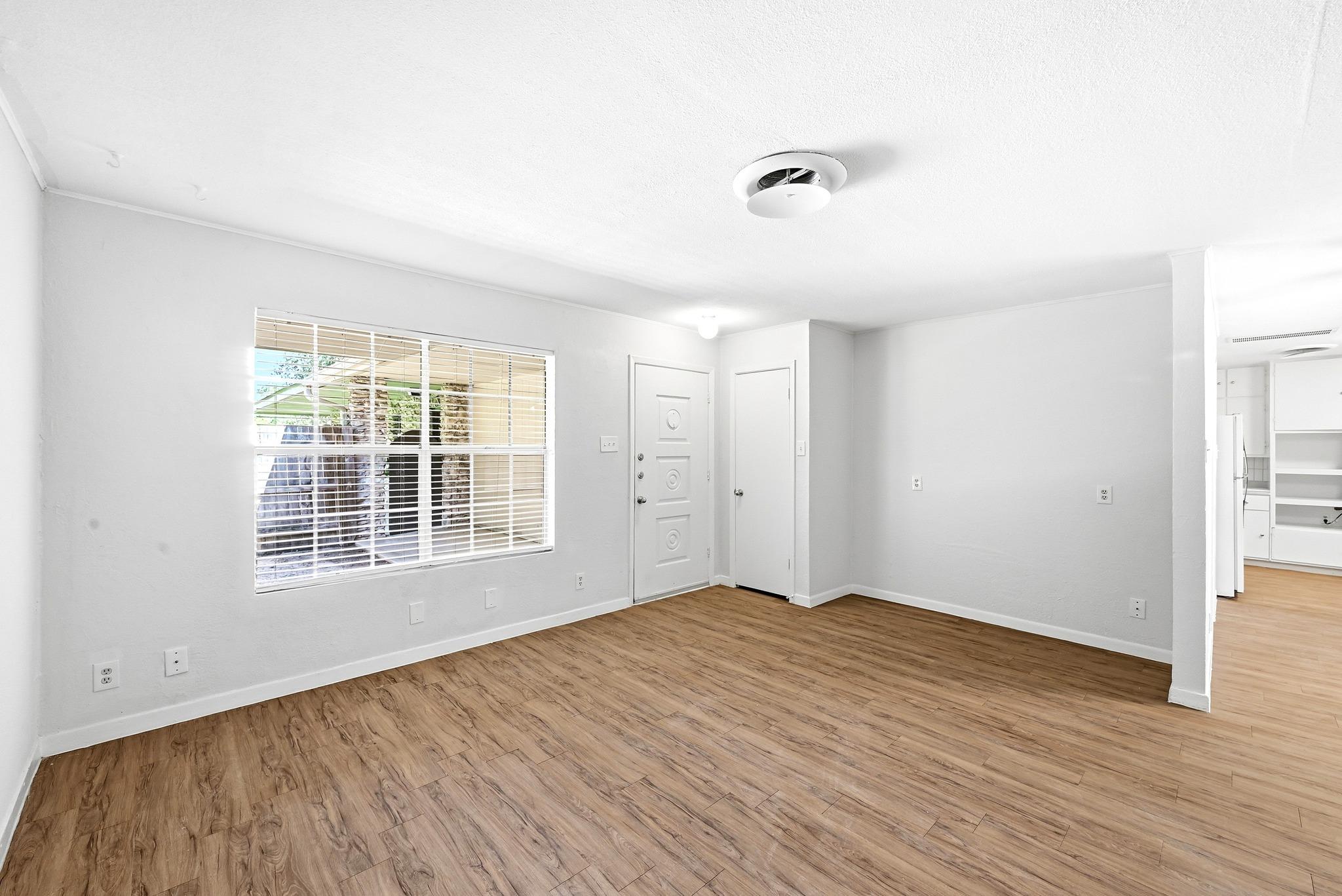 8204 EXMOOR Dr, Austin, TX 78757