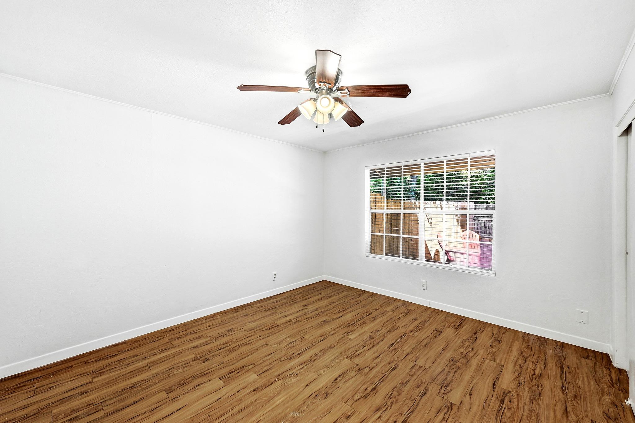 8204 EXMOOR Dr, Austin, TX 78757