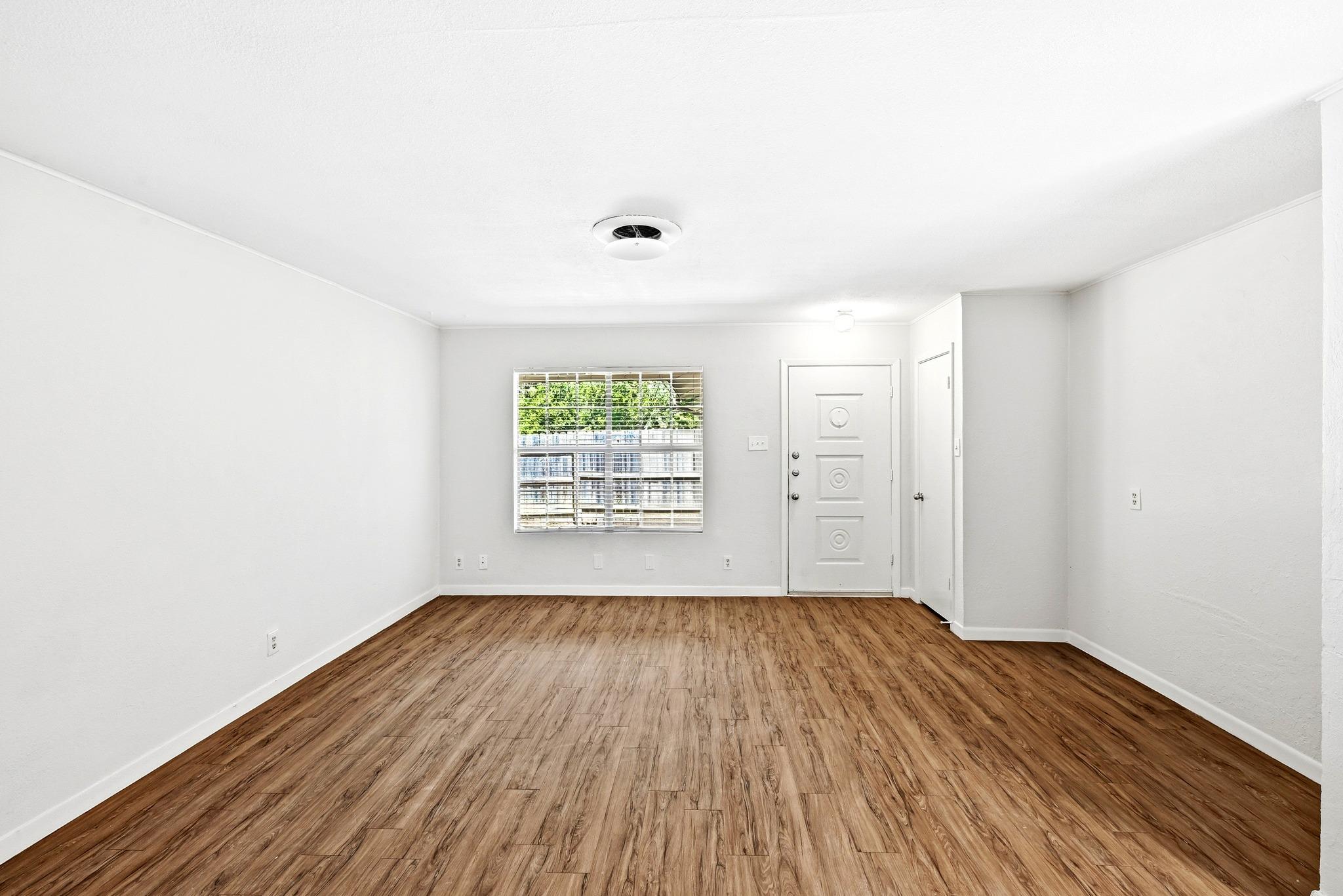 8204 EXMOOR Dr, Austin, TX 78757