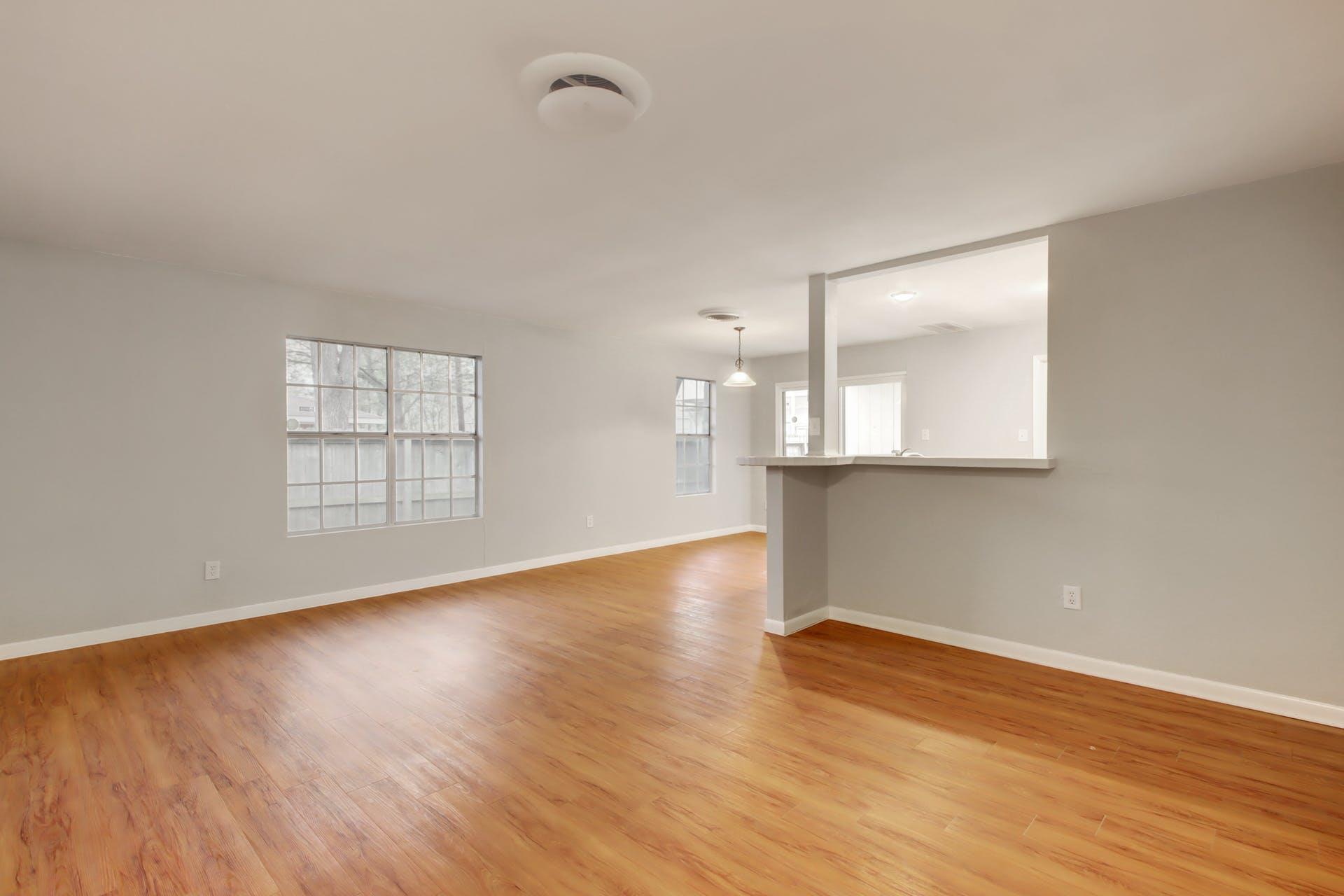 8204 EXMOOR Dr, Austin, TX 78757