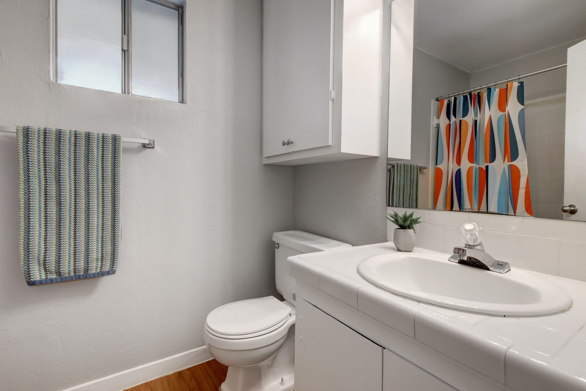 8204 EXMOOR Dr, Austin, TX 78757