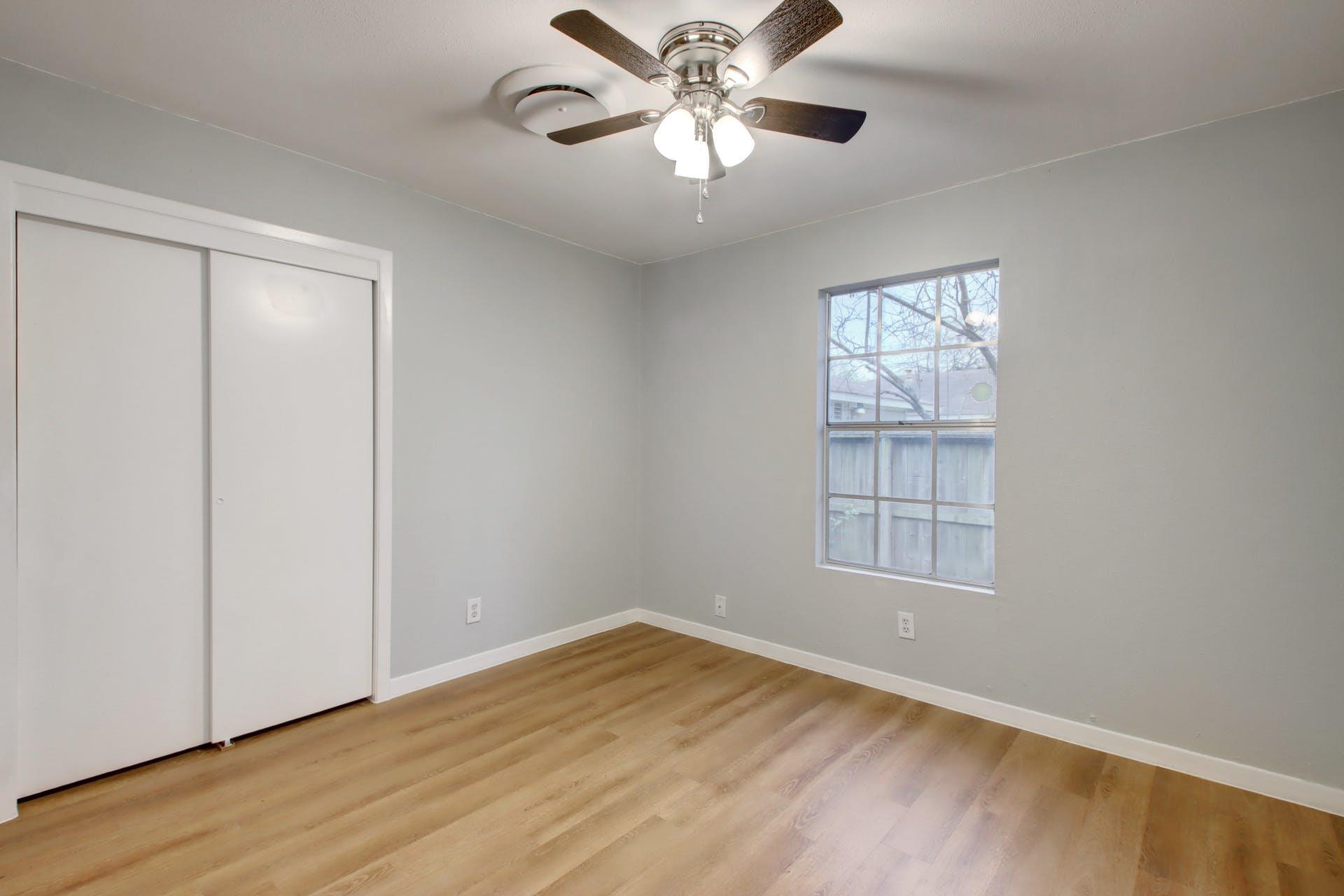 8204 EXMOOR Dr, Austin, TX 78757