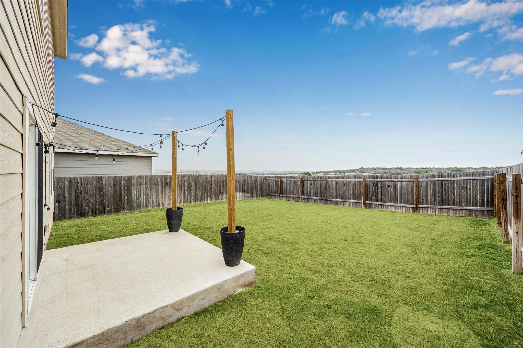 208 Night Riders Way, Jarrell, TX 76537