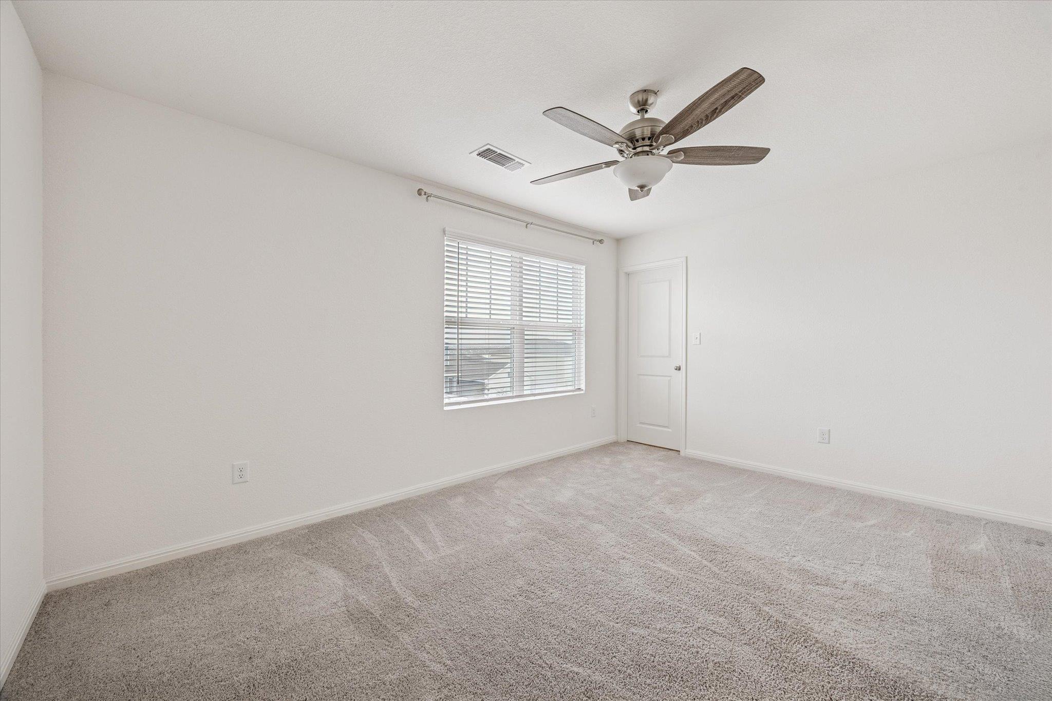 208 Night Riders Way, Jarrell, TX 76537