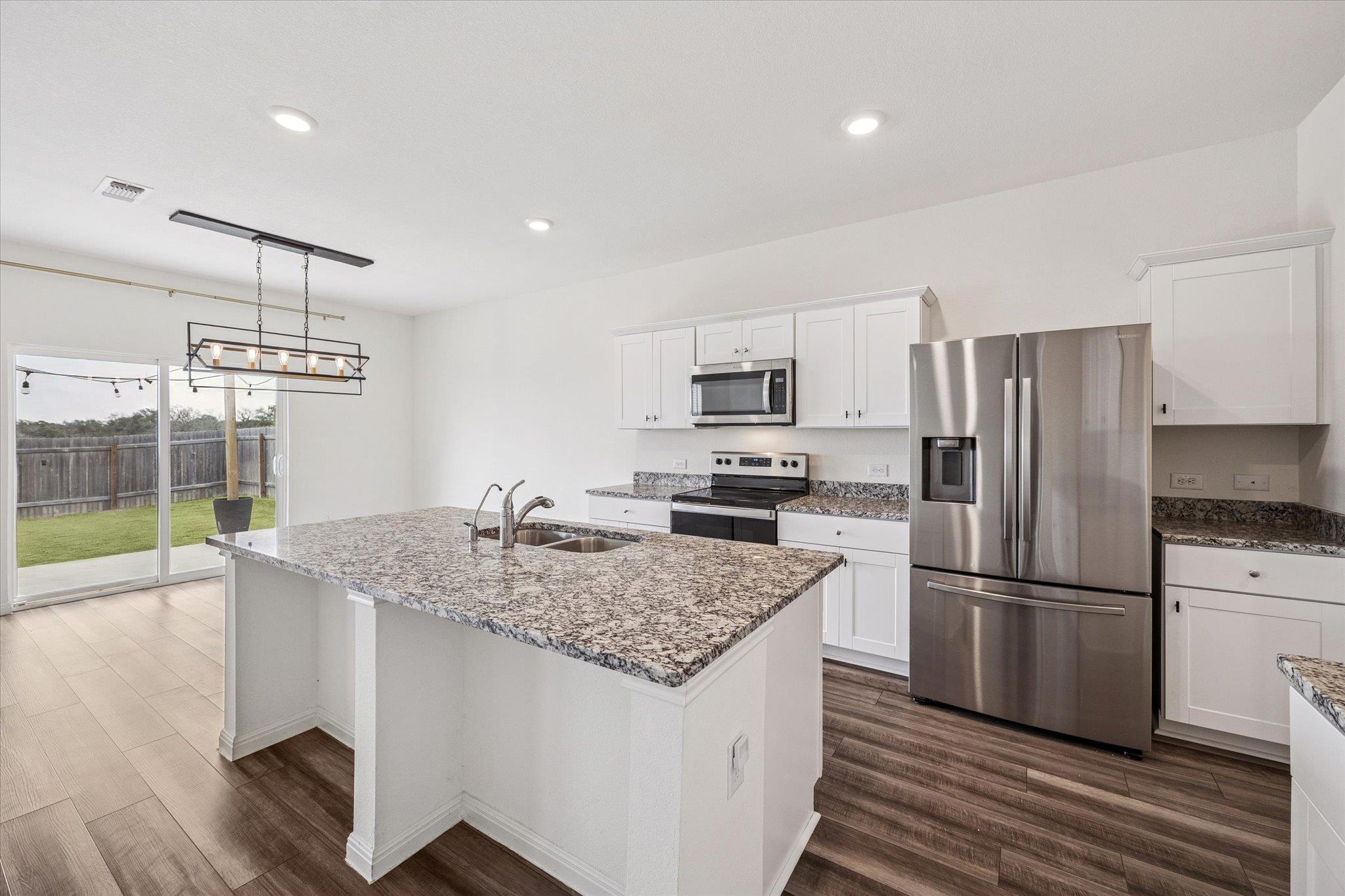 208 Night Riders Way, Jarrell, TX 76537