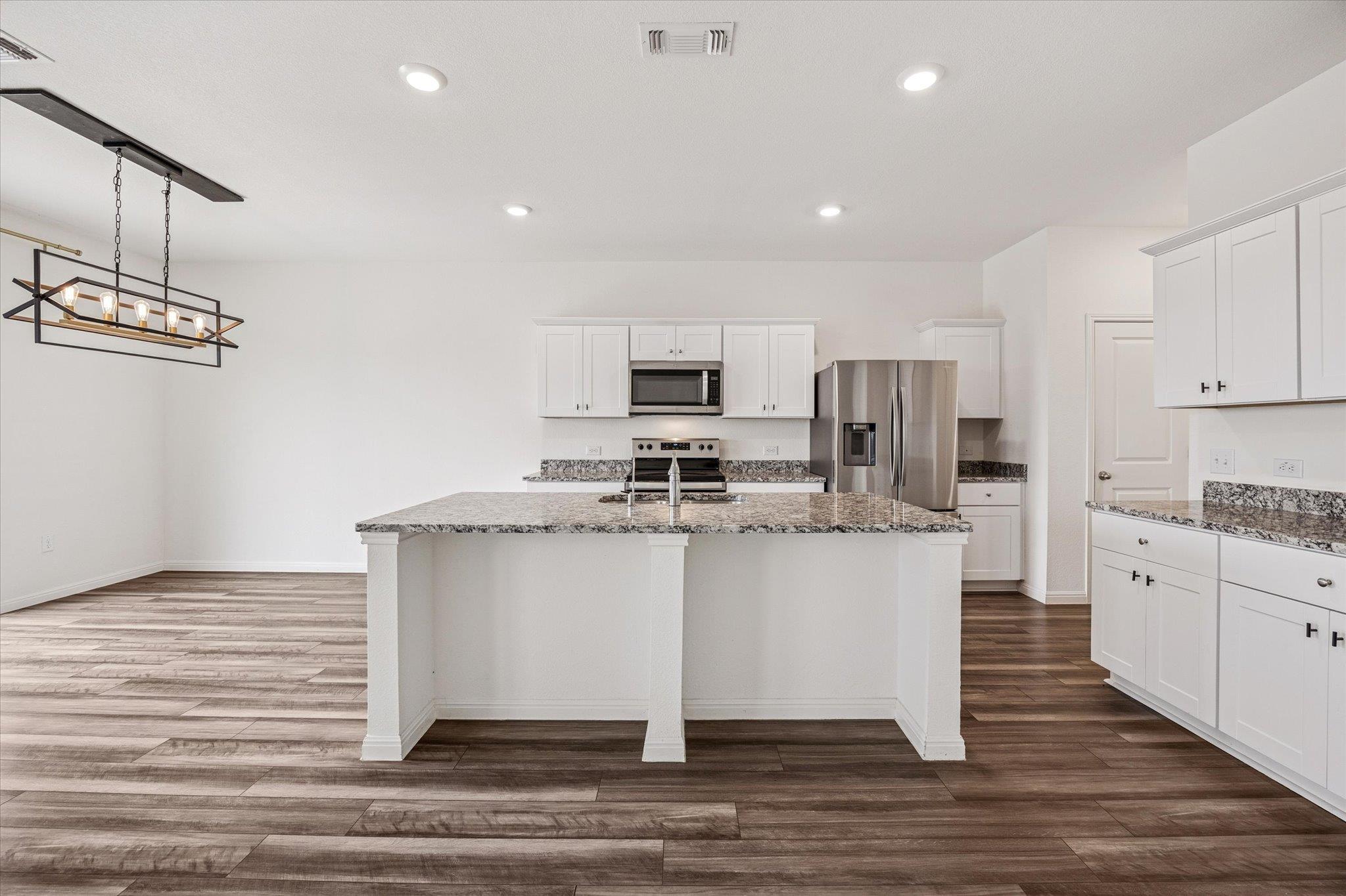 208 Night Riders Way, Jarrell, TX 76537