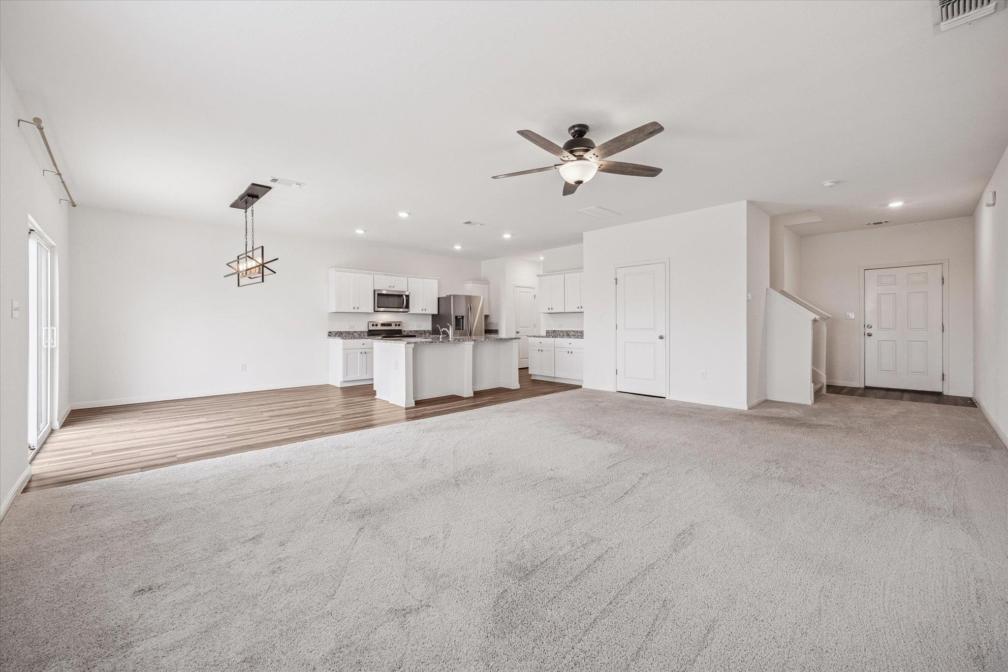 208 Night Riders Way, Jarrell, TX 76537