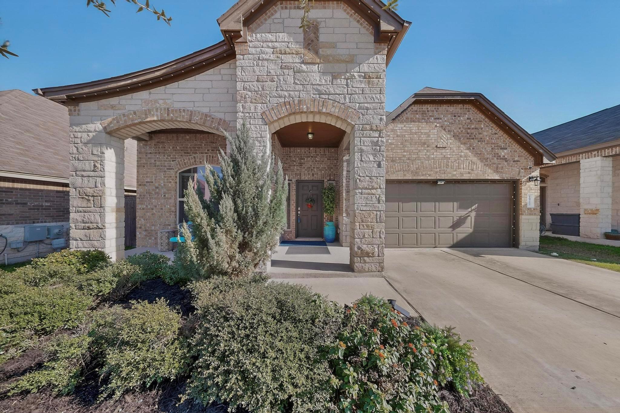 1913 Goldilocks Ln, Austin, TX 78652