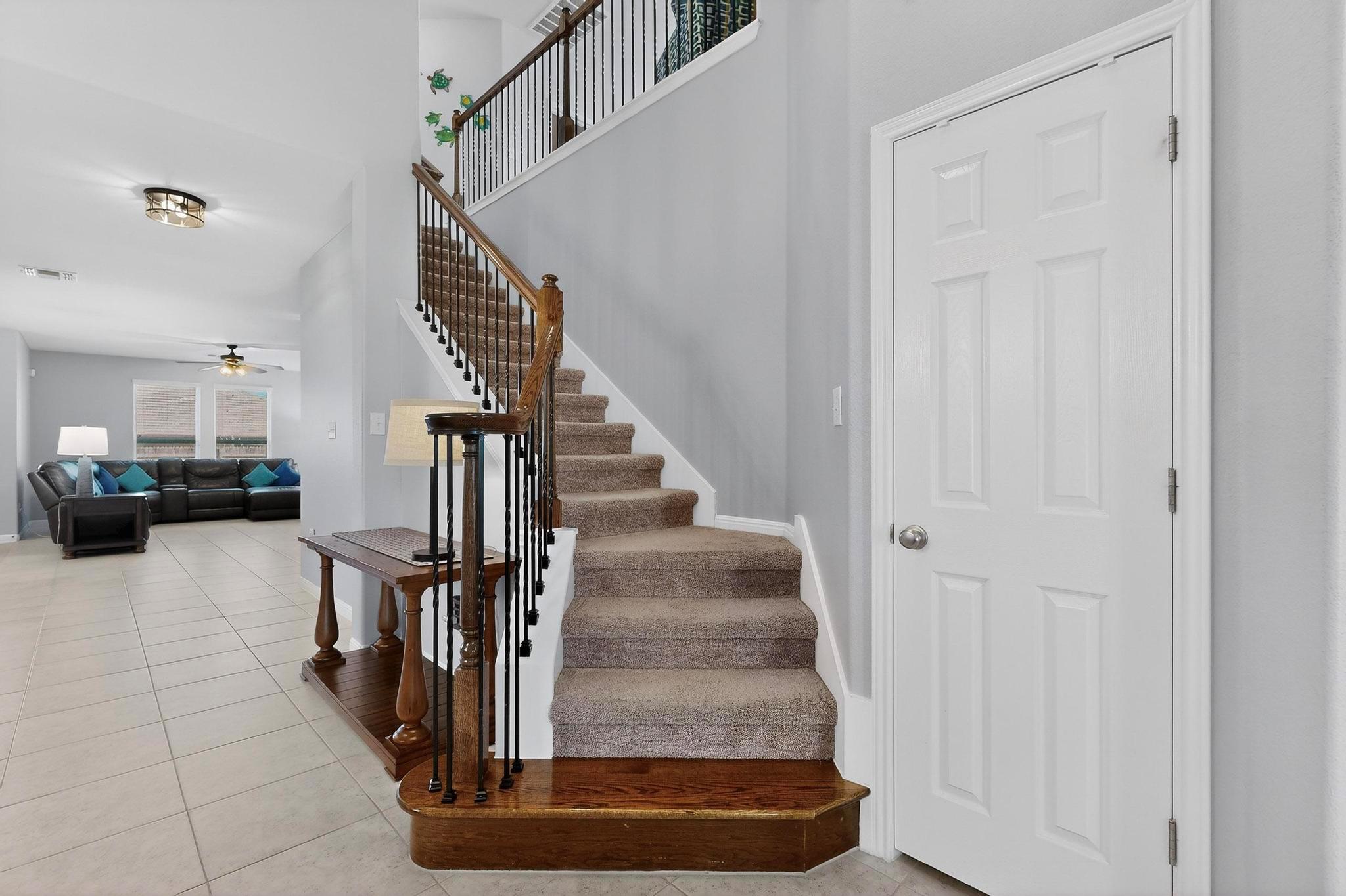 1913 Goldilocks Ln, Austin, TX 78652