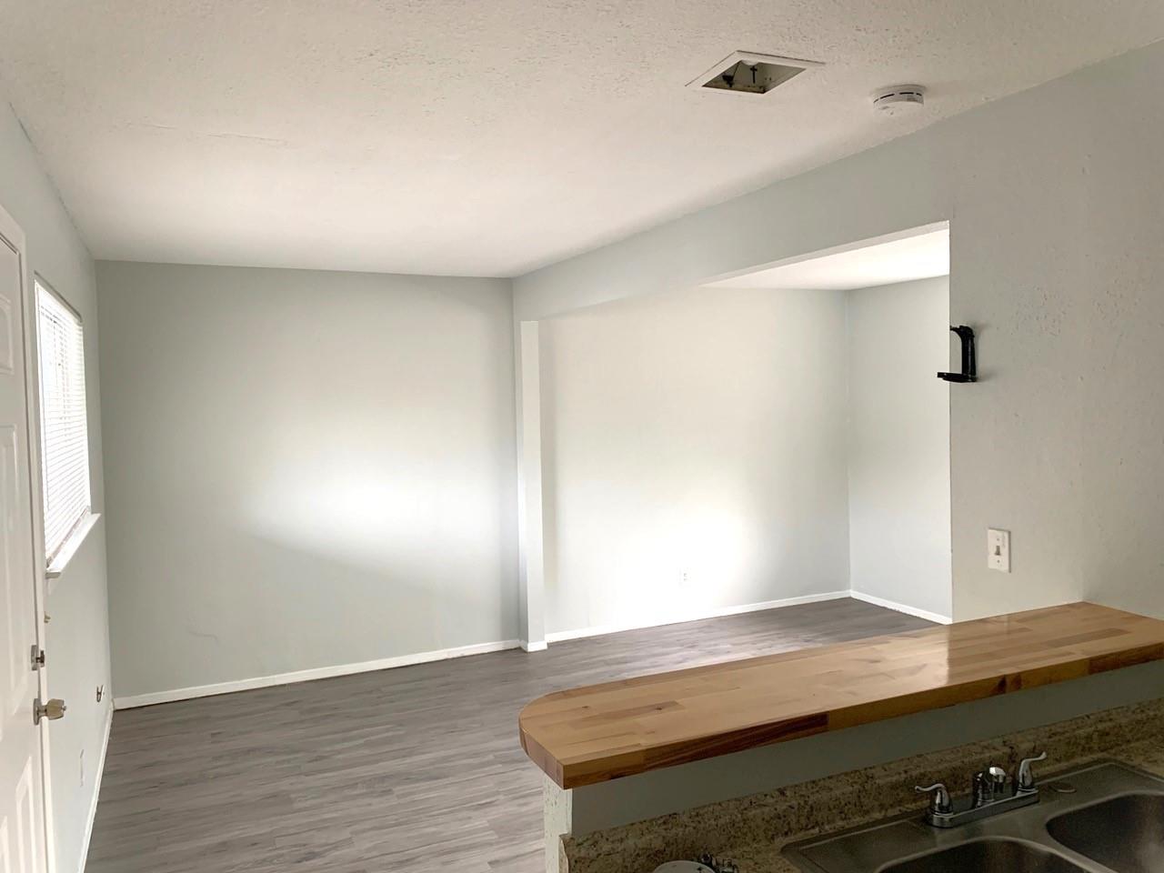 2609 E Cesar Chavez St # 204, Austin, TX 78702