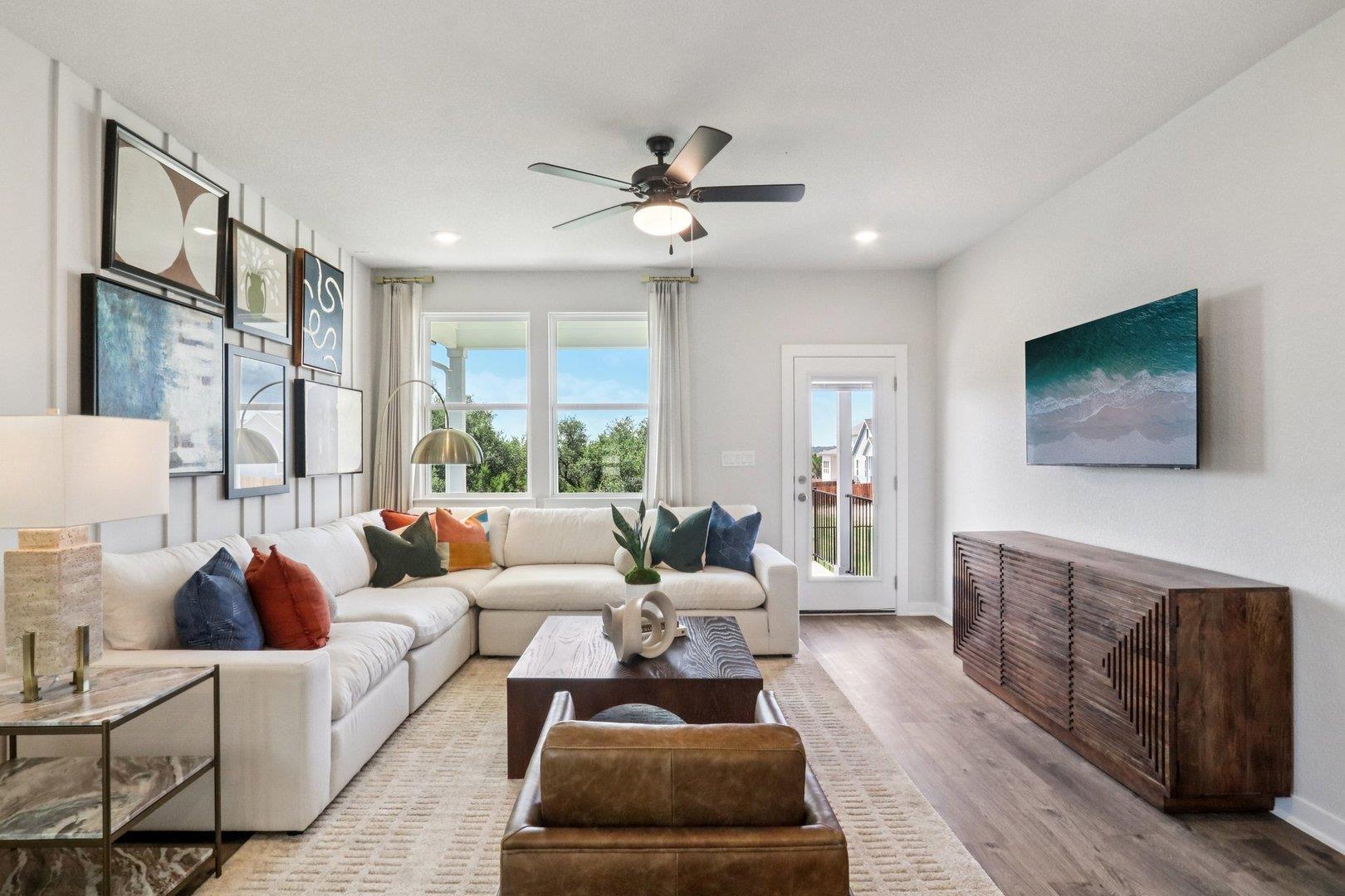 220 Bendecido Loop, Elgin, TX 78621