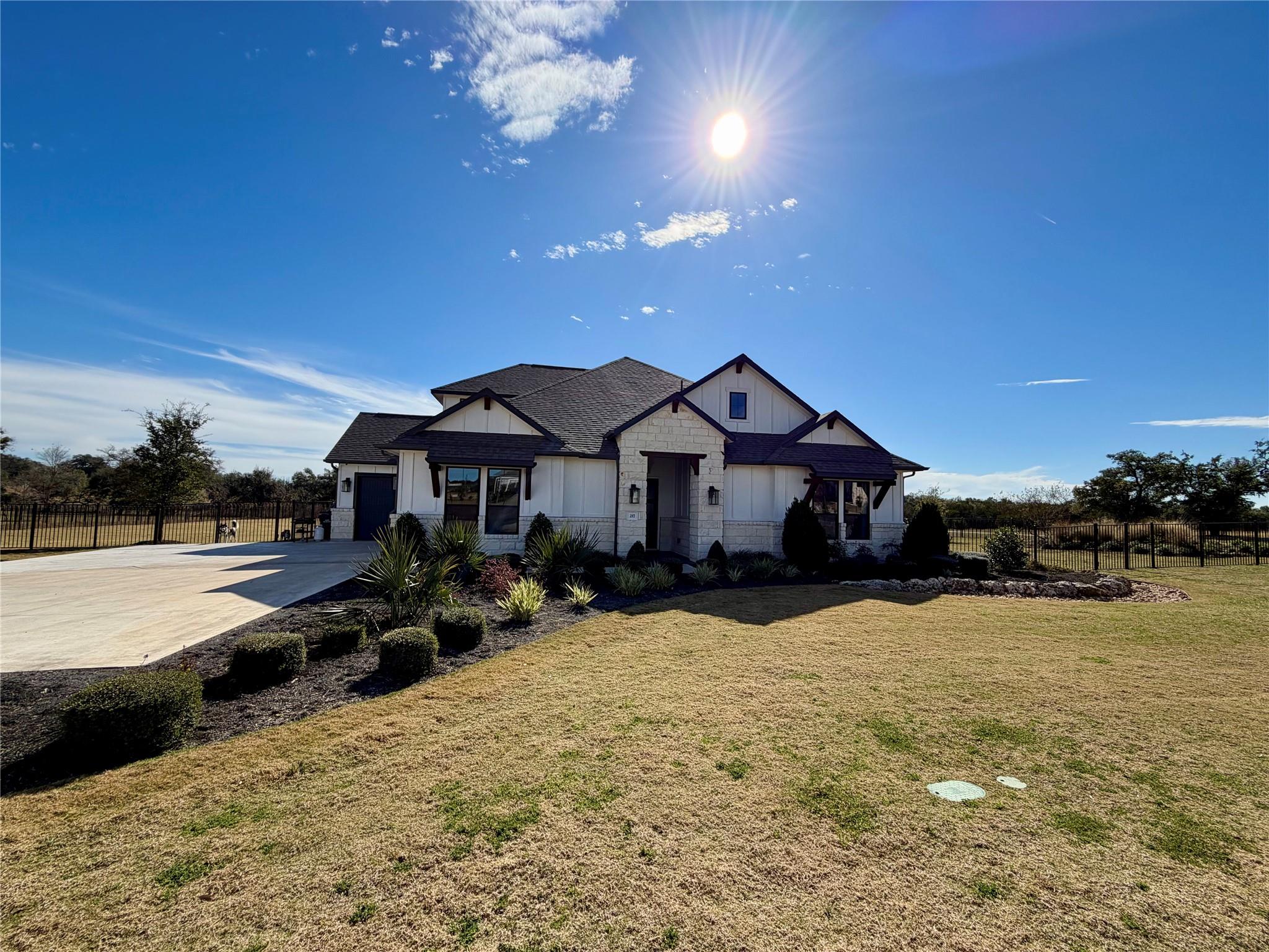 217 Northcrest Dr, Liberty Hill, TX 78642
