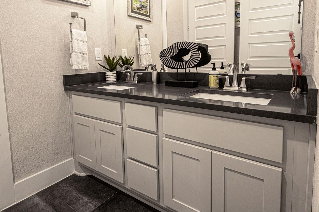 217 Northcrest Dr, Liberty Hill, TX 78642