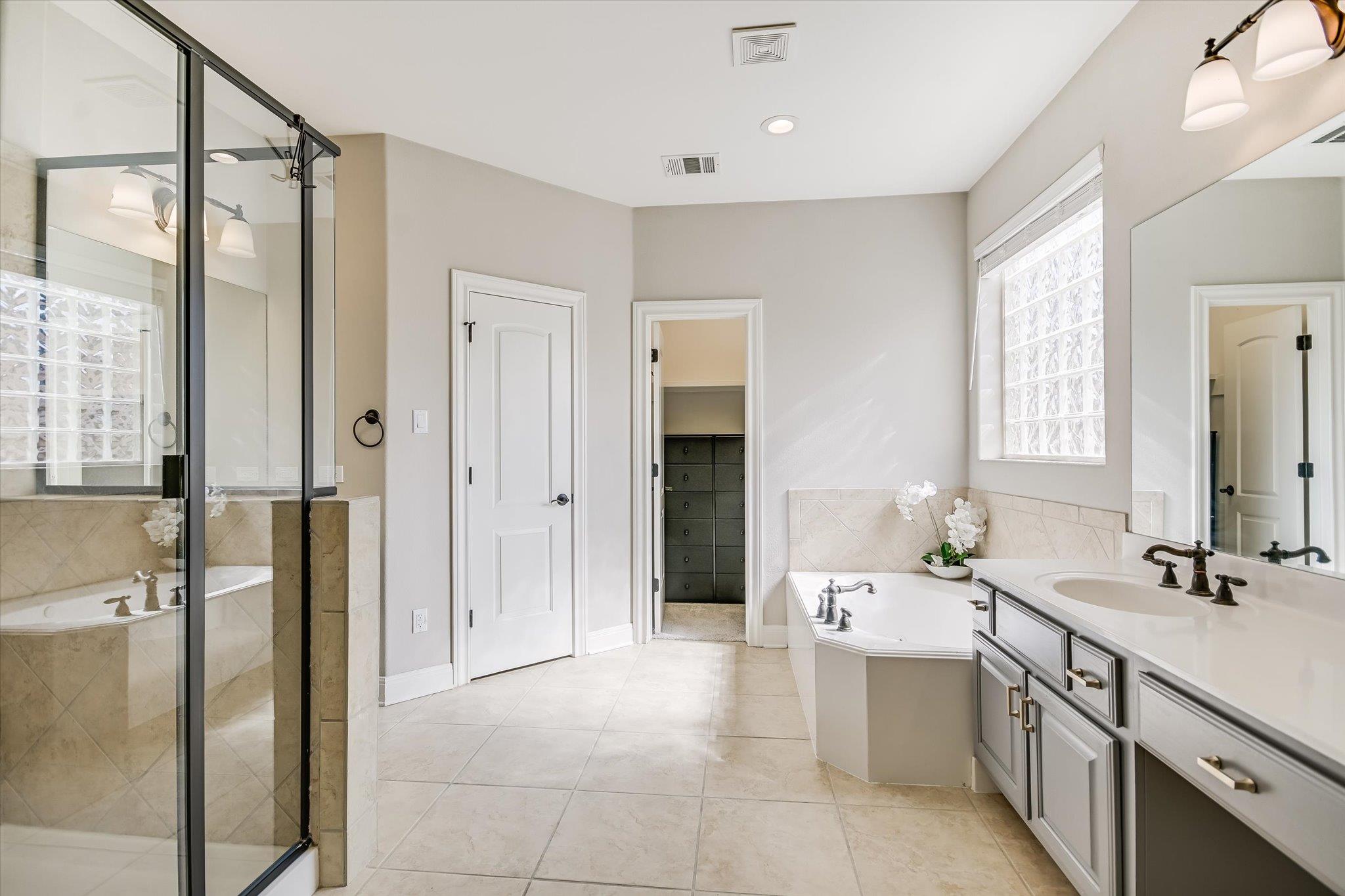 11316 Woodland Hills Trl, Austin, TX 78732