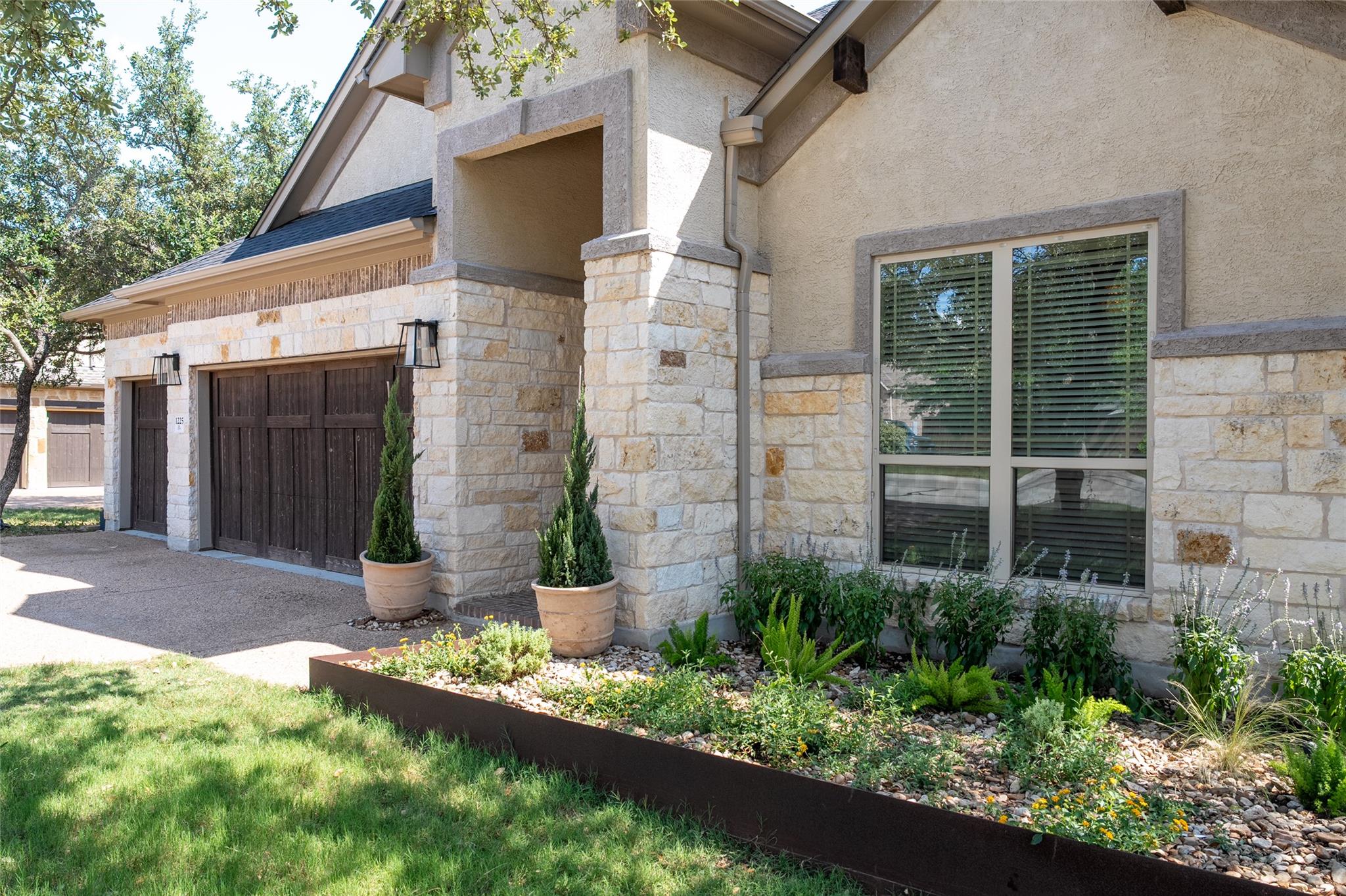 1225 Grassy Field Rd, Austin, TX 78737