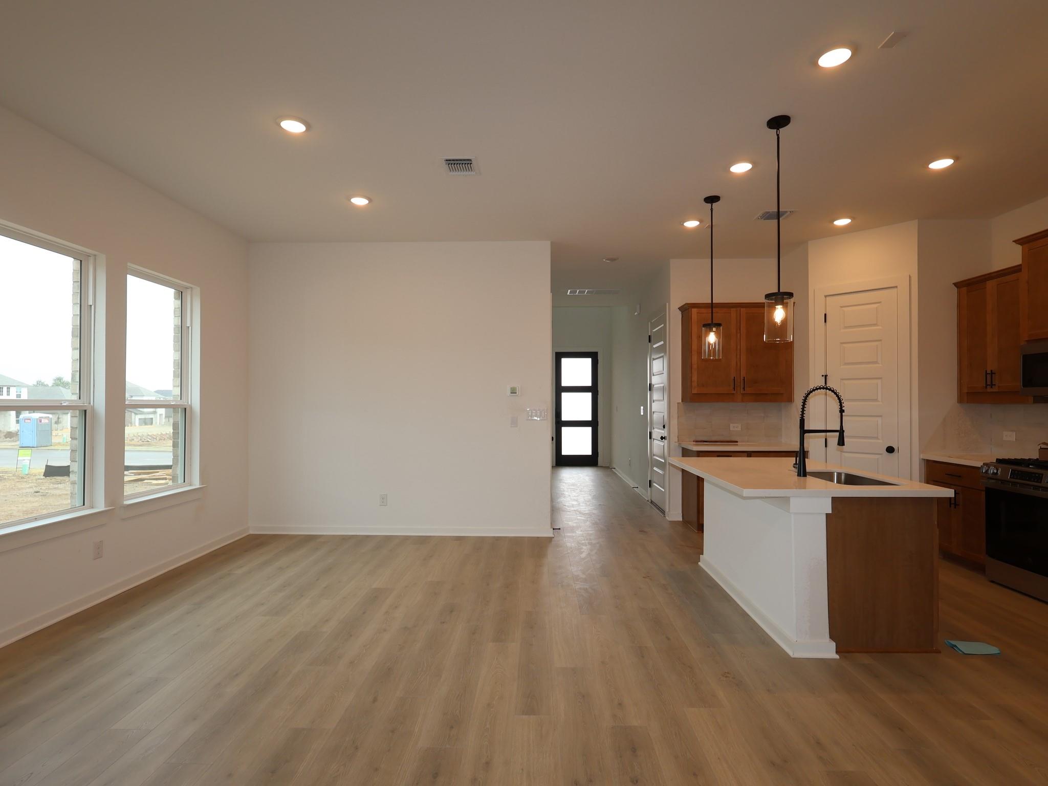 136 Bishop Wood Rd, Dripping Springs, TX 78620