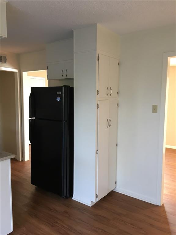 1400 Fairground St # C, Taylor, TX 76574