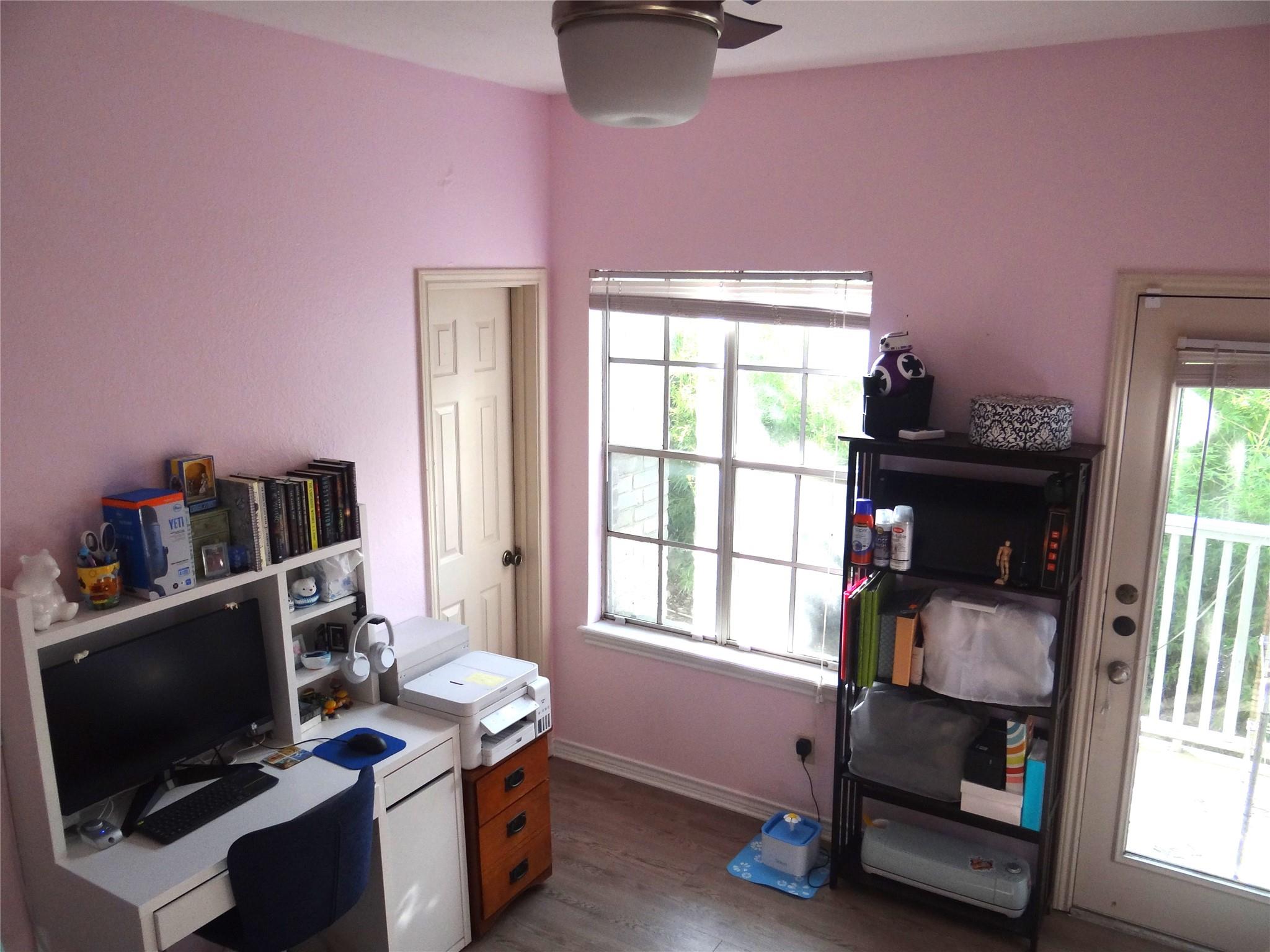 1005 N Lbj Dr # B2, San Marcos, TX 78666