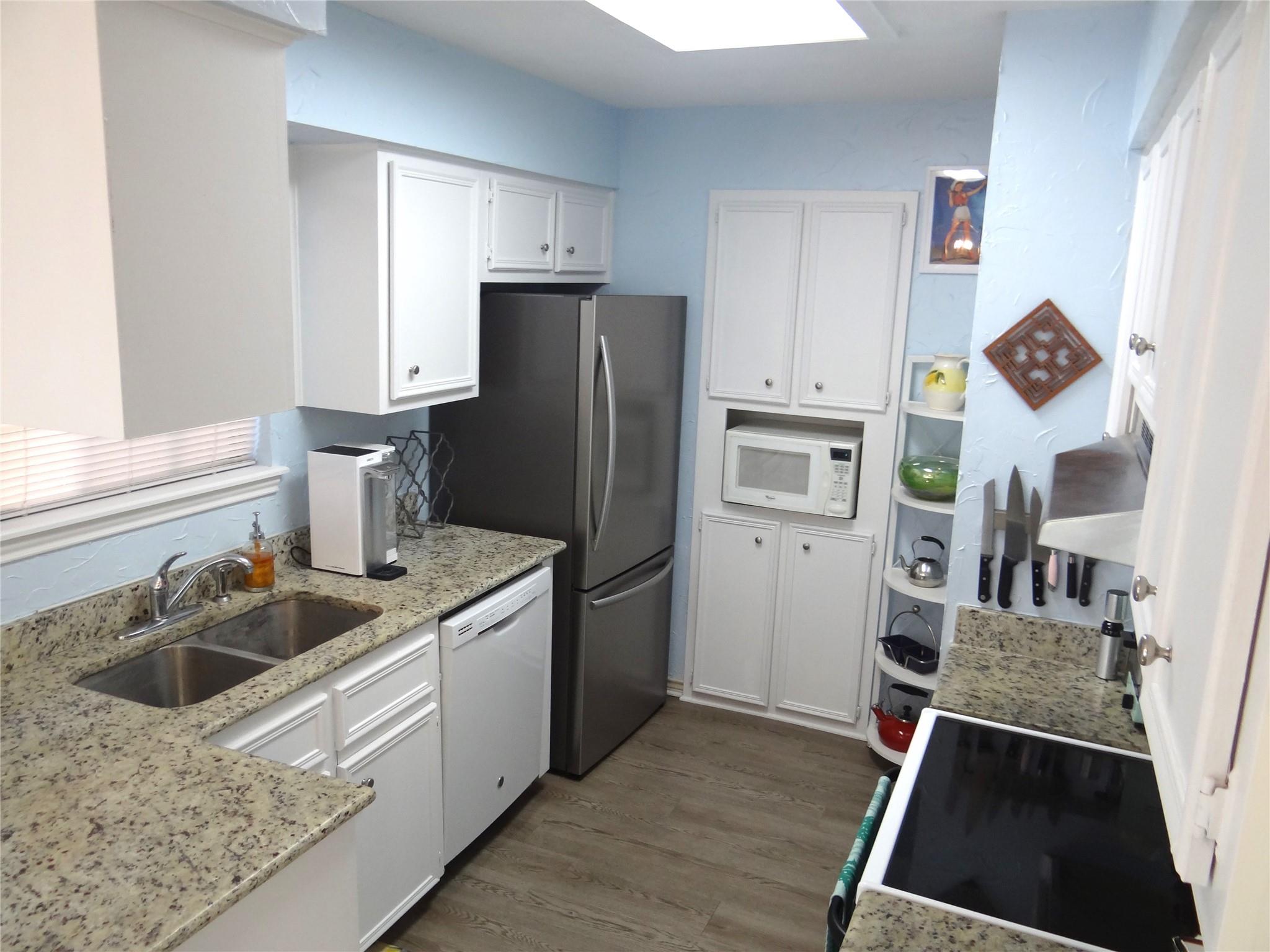 1005 N Lbj Dr # B2, San Marcos, TX 78666