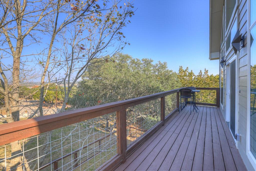 1156 Riviera Dr, Canyon Lake, TX 78133