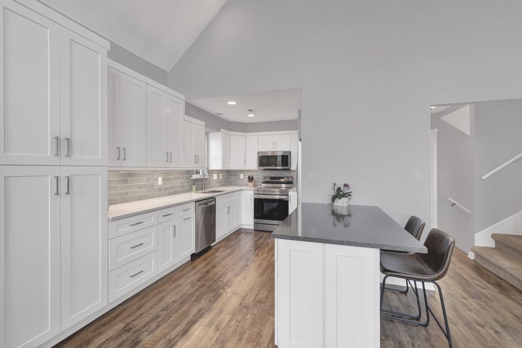 1156 Riviera Dr, Canyon Lake, TX 78133