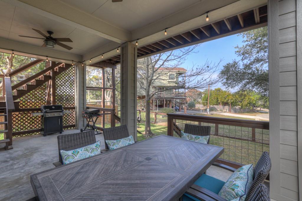 1156 Riviera Dr, Canyon Lake, TX 78133