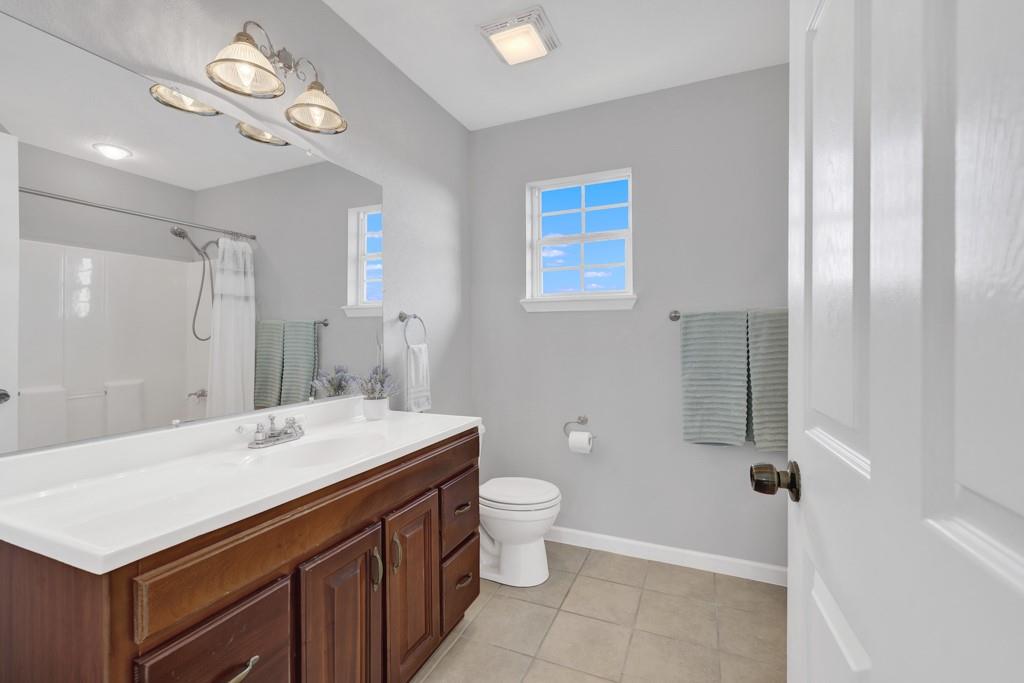 1156 Riviera Dr, Canyon Lake, TX 78133