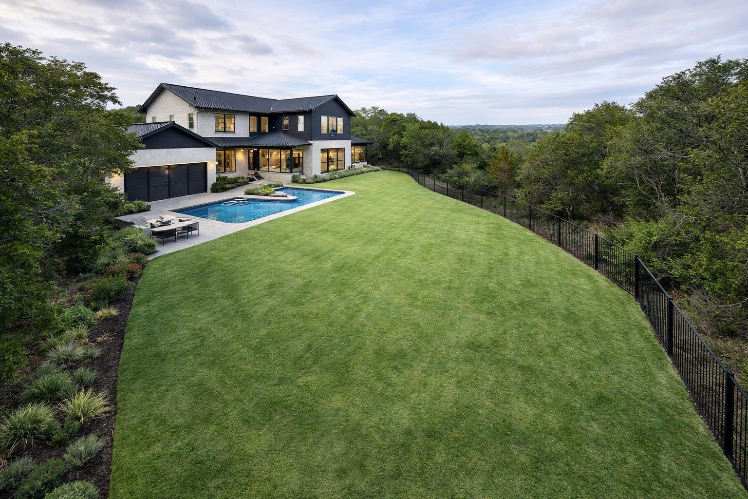 3907 Rockwood Dr, Lago Vista, TX 78645