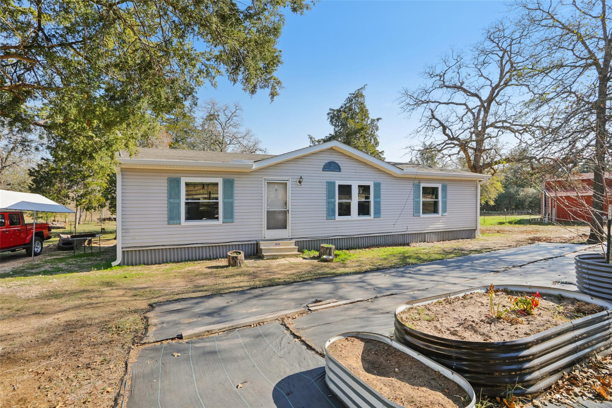 6975 Silver Mine Rd, Harwood, TX 78632