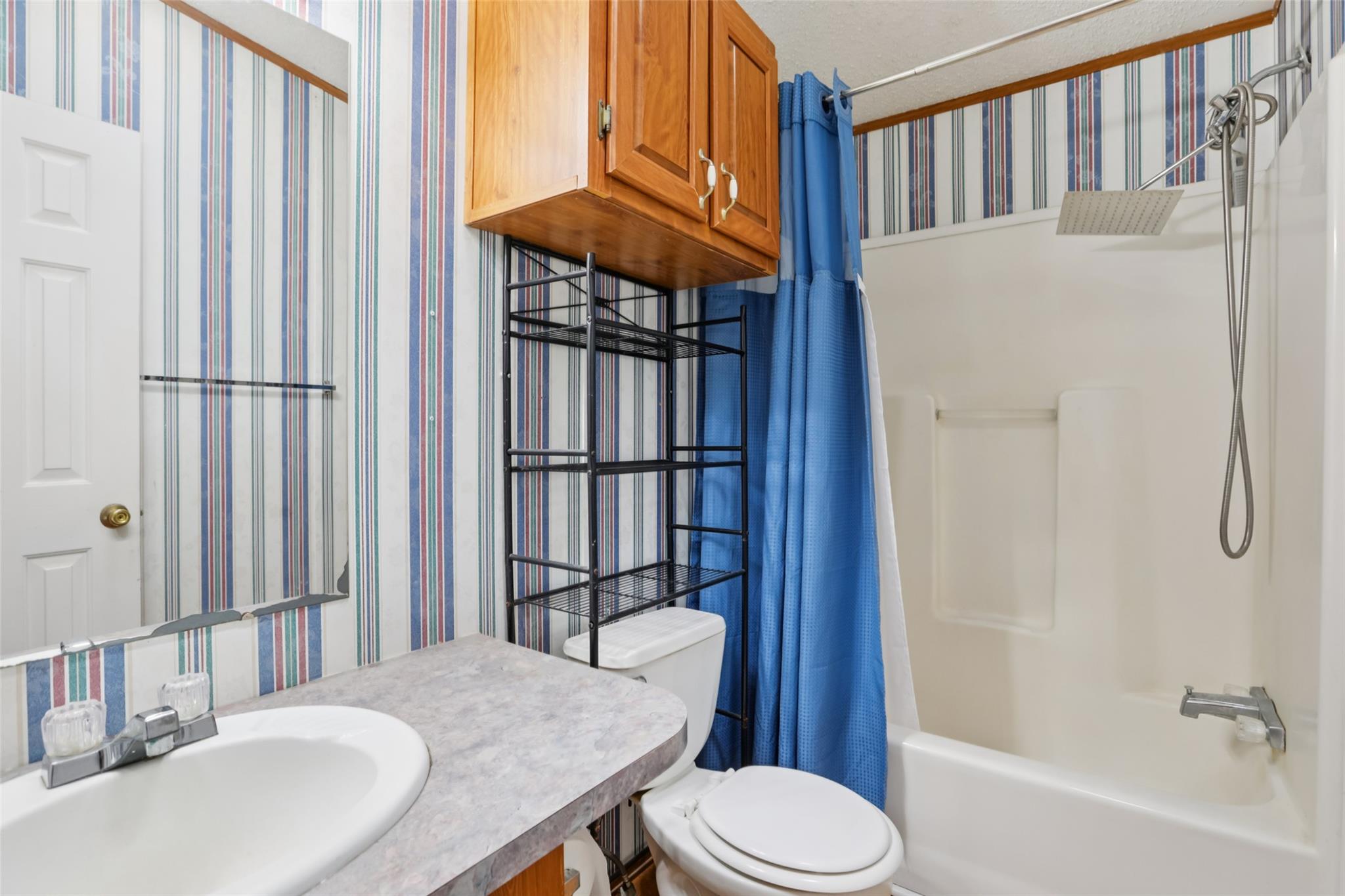 6975 Silver Mine Rd, Harwood, TX 78632