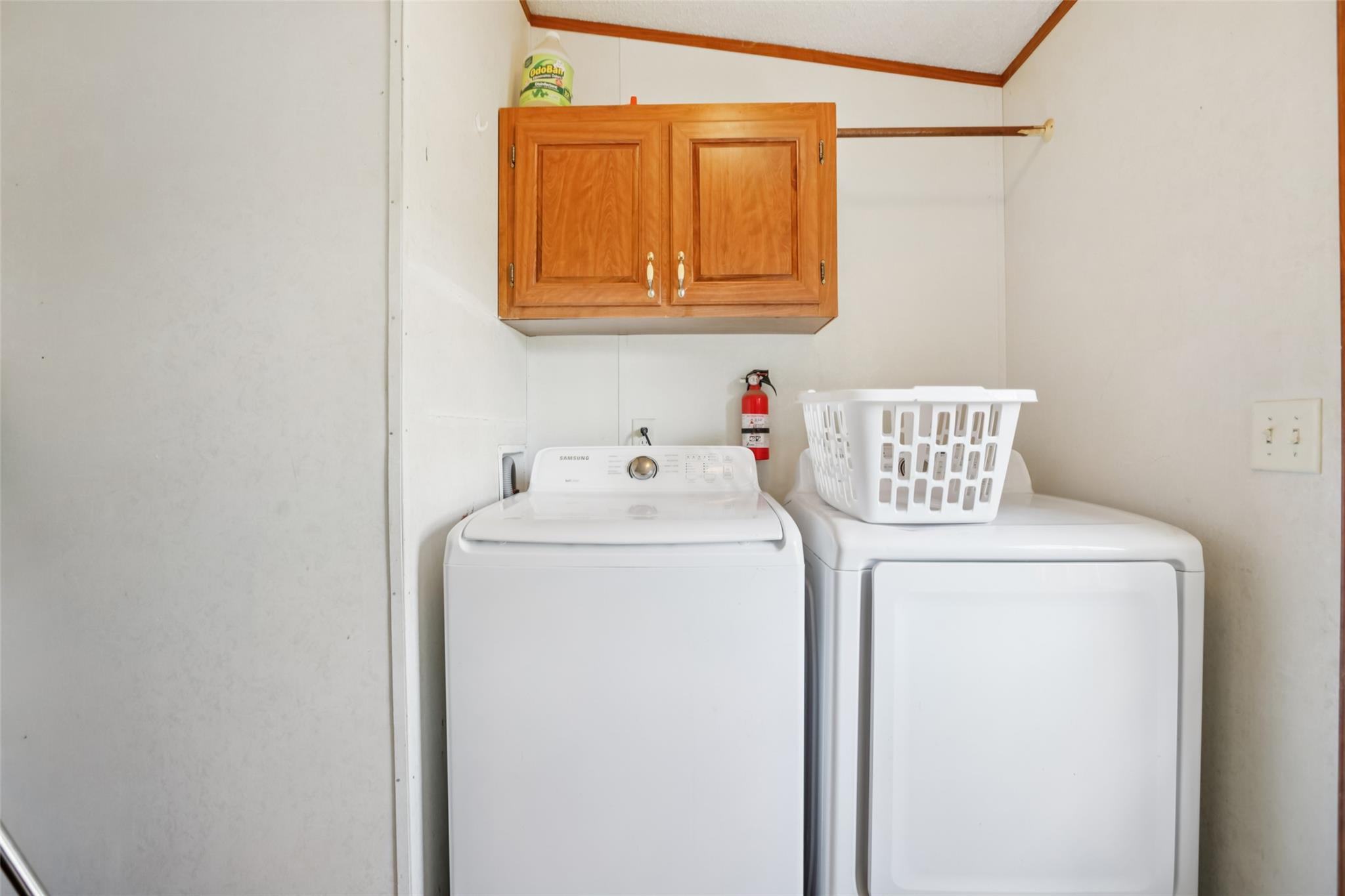 6975 Silver Mine Rd, Harwood, TX 78632