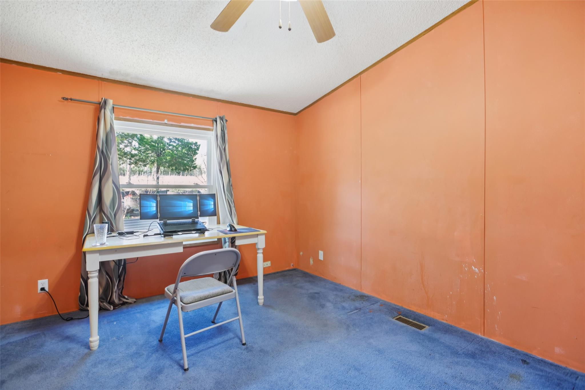 6975 Silver Mine Rd, Harwood, TX 78632