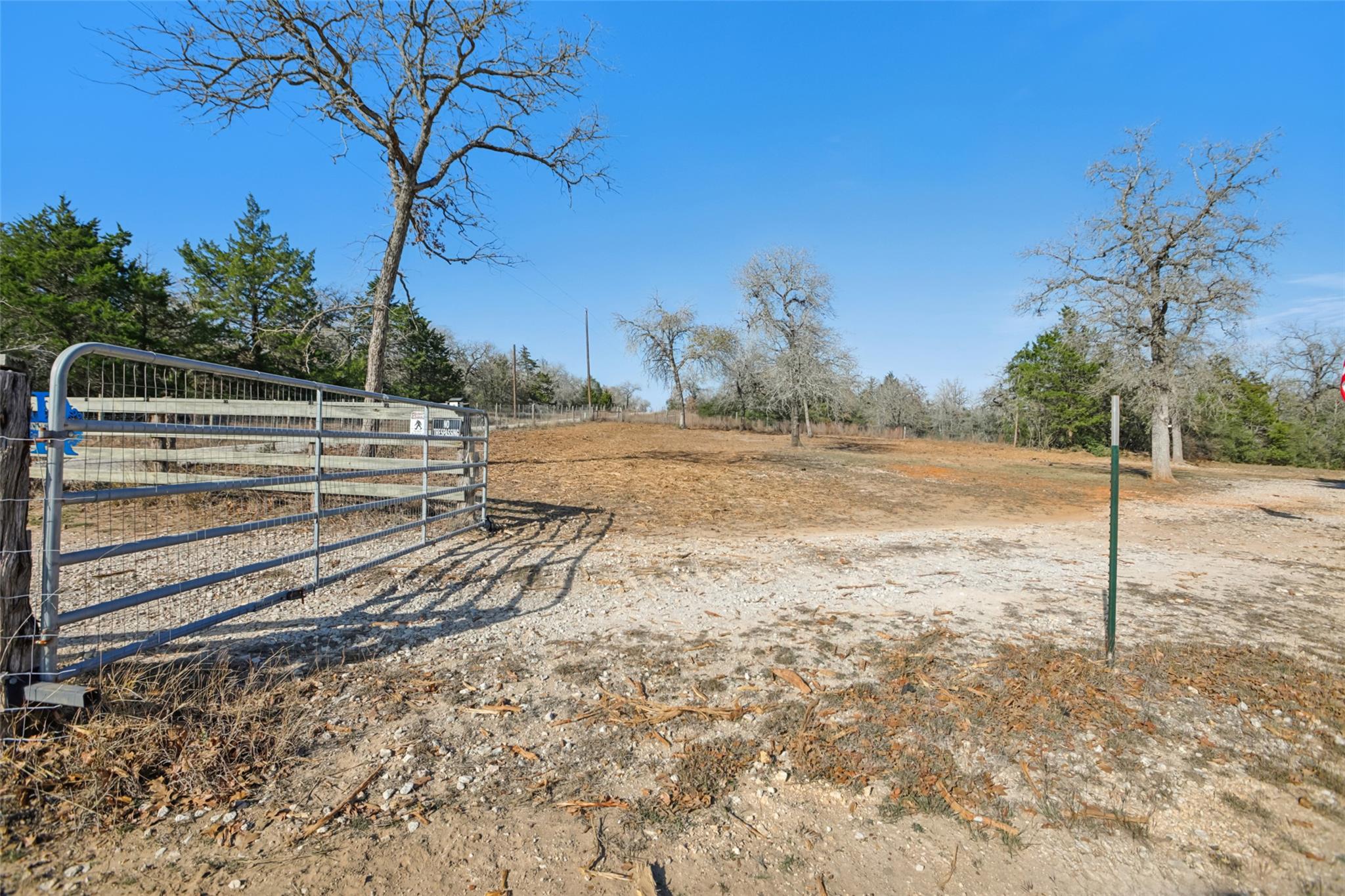 6975 Silver Mine Rd, Harwood, TX 78632