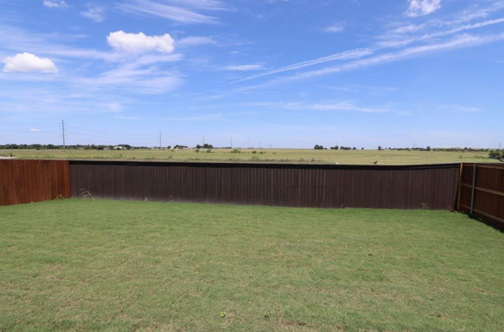 413 Doodle Ln, Hutto, TX 78634