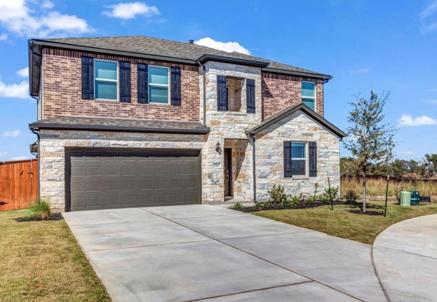 413 Doodle Ln, Hutto, TX 78634
