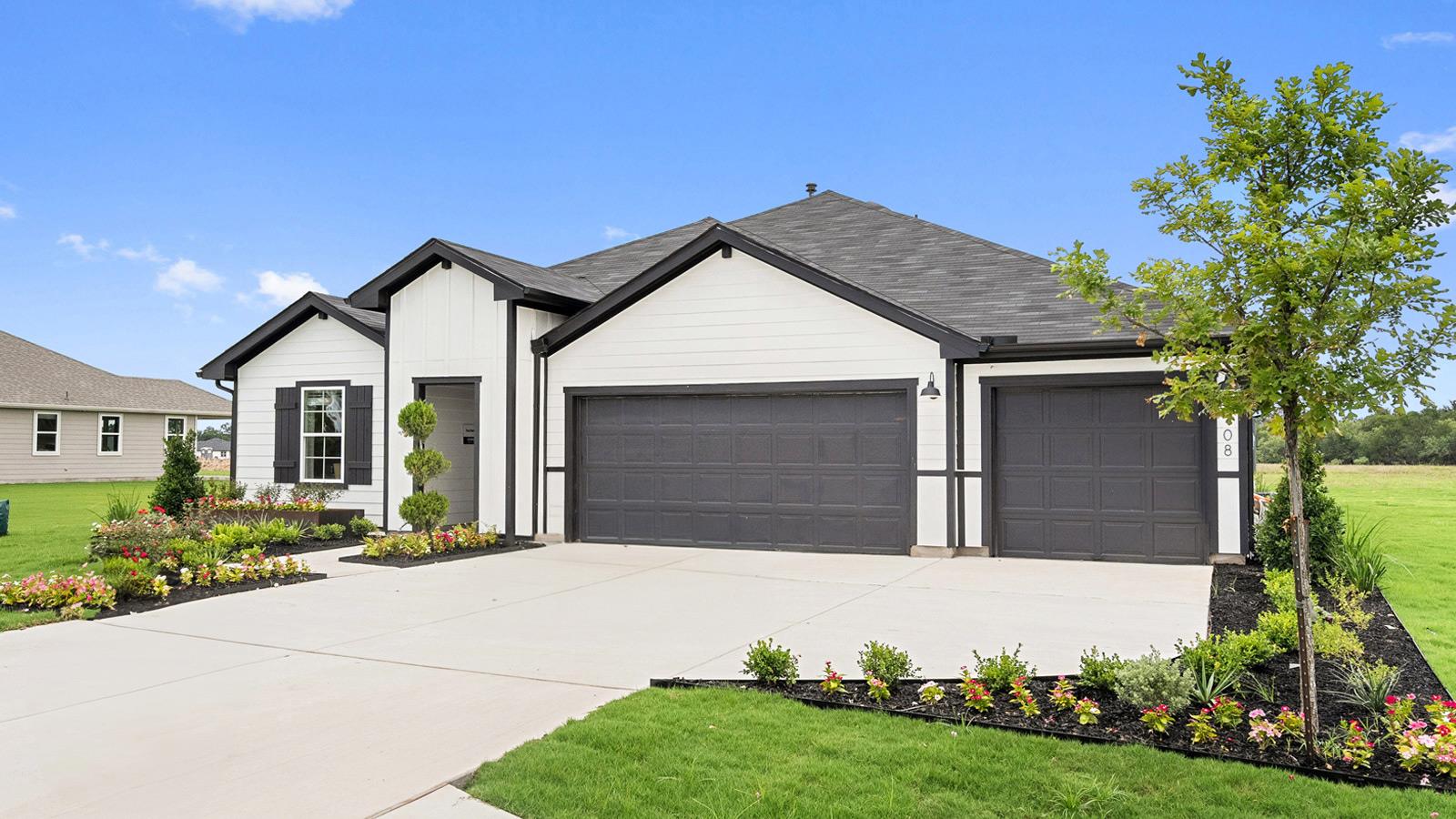 146 Union Pacific Dr, Cedar Creek, TX 78612