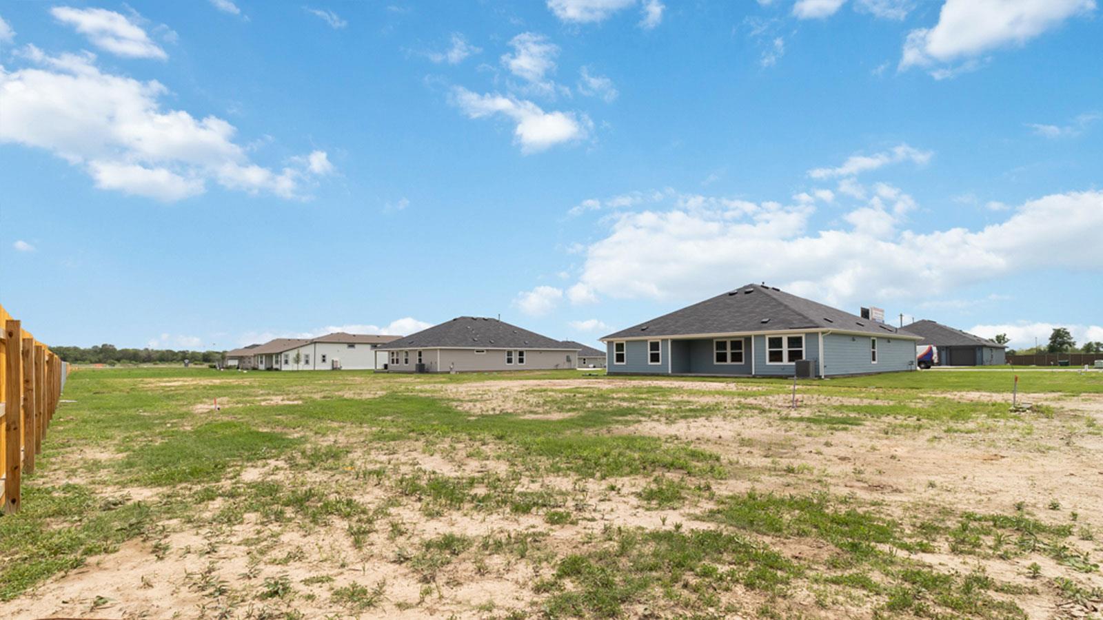 146 Union Pacific Dr, Cedar Creek, TX 78612