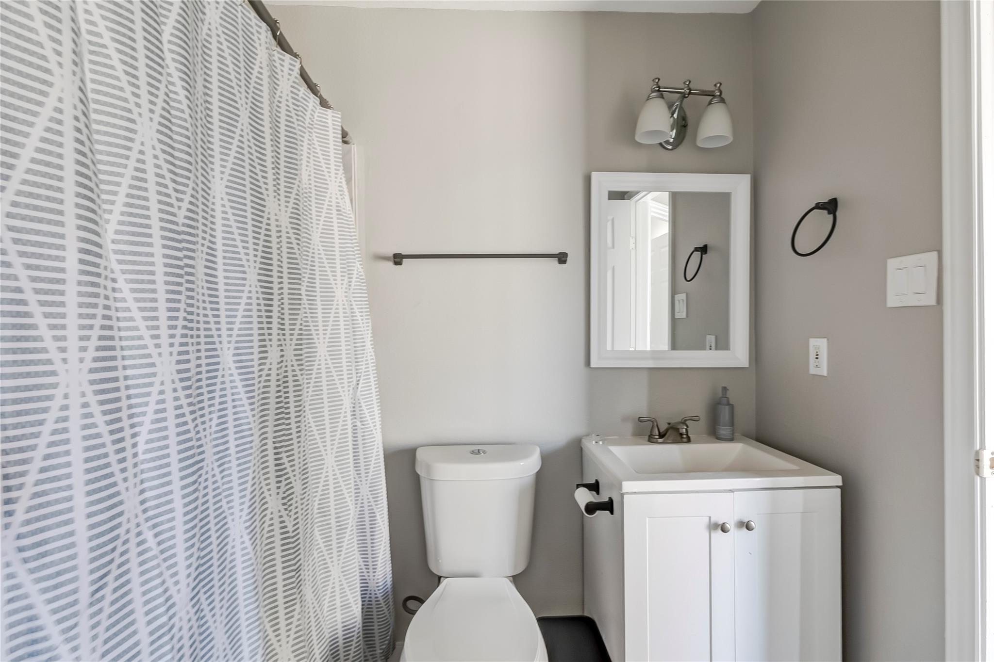 1740 Timber Ridge Rd # 136, Austin, TX 78741