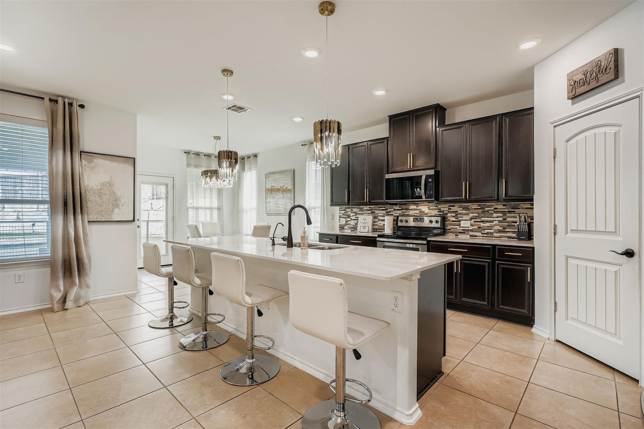 7020 Ondantra Bnd, Austin, TX 78744